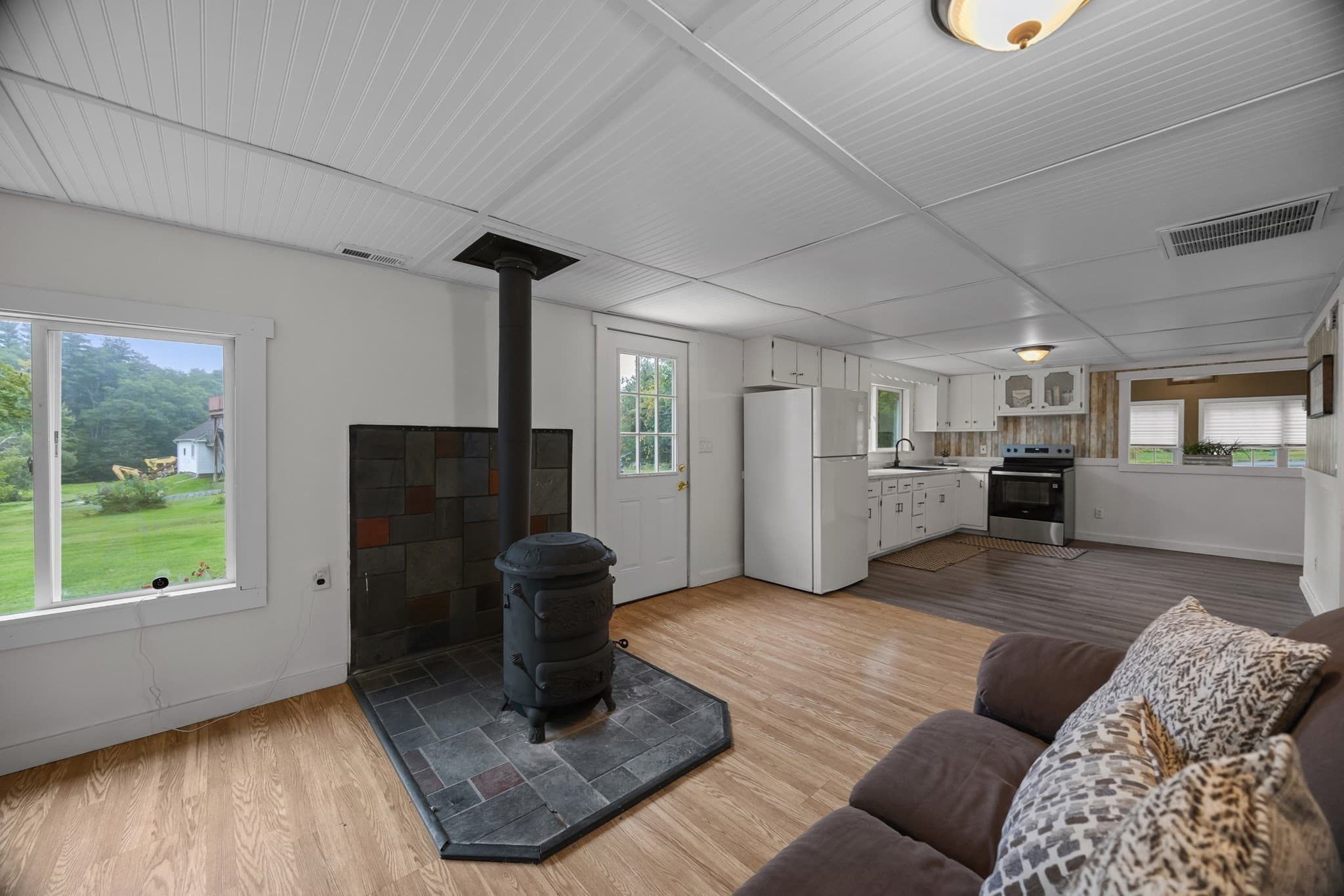 Single Family Residence at 185 Linden St, Berlin MA 01503, Berlin, photo 10 of 41