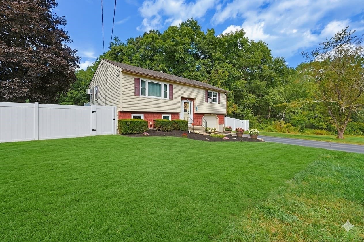 Single Family Residence at 450 Hartford Ave East, Uxbridge MA 01569, Uxbridge, photo 42 of 42