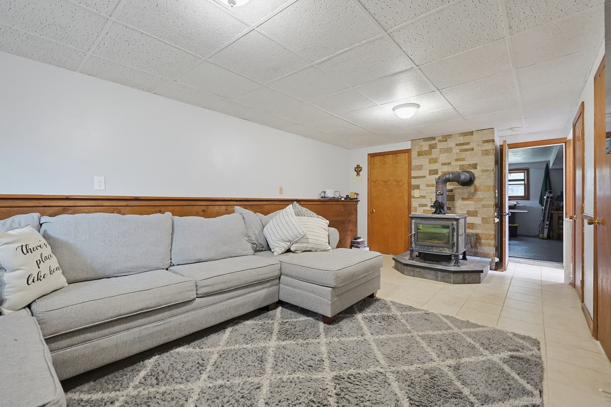 Single Family Residence at 450 Hartford Ave East, Uxbridge MA 01569, Uxbridge, photo 17 of 42