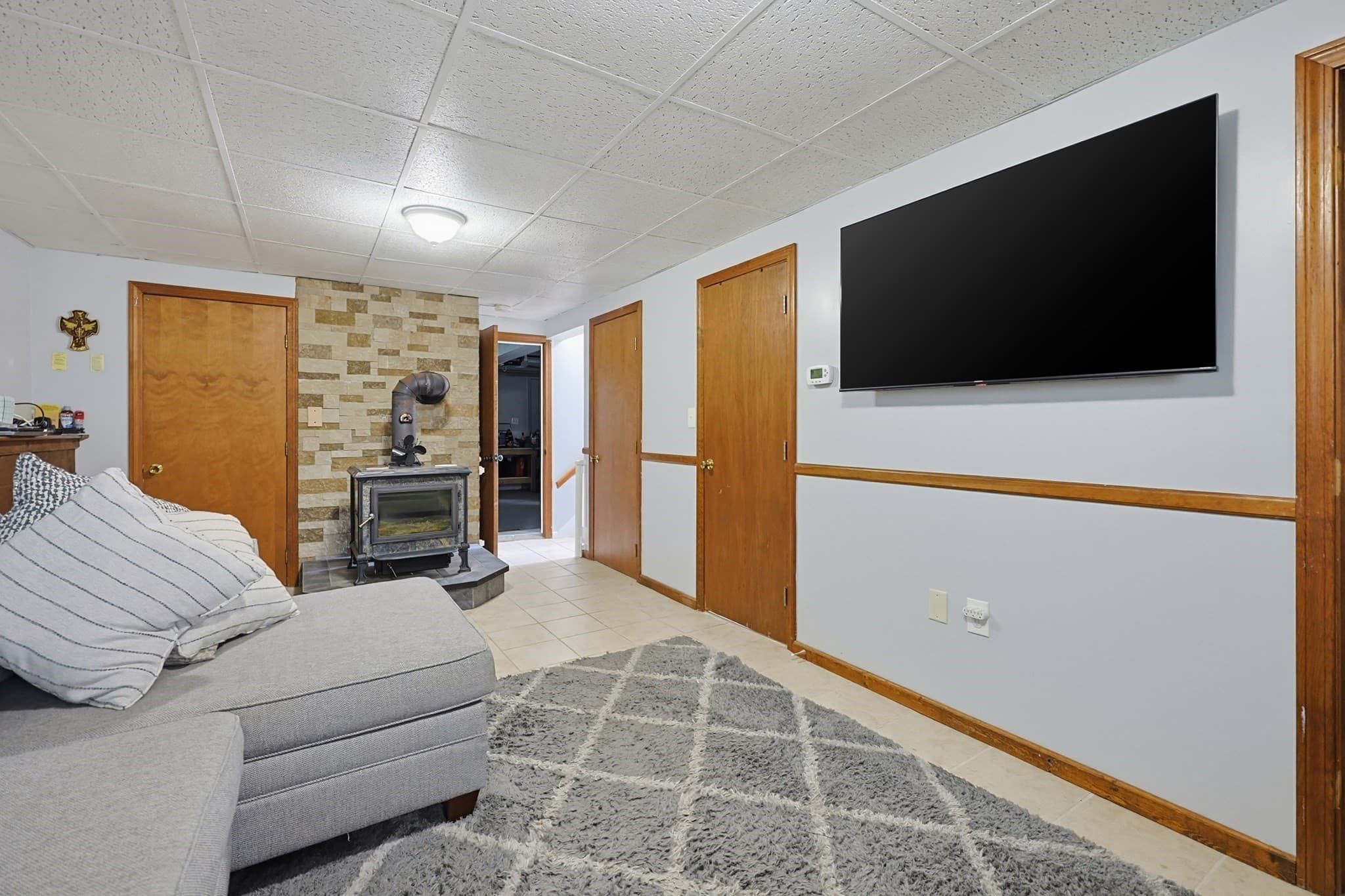 Single Family Residence at 450 Hartford Ave East, Uxbridge MA 01569, Uxbridge, photo 18 of 42