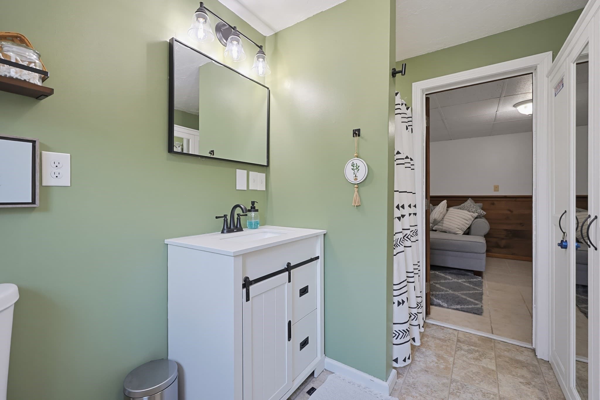 Single Family Residence at 450 Hartford Ave East, Uxbridge MA 01569, Uxbridge, photo 29 of 42