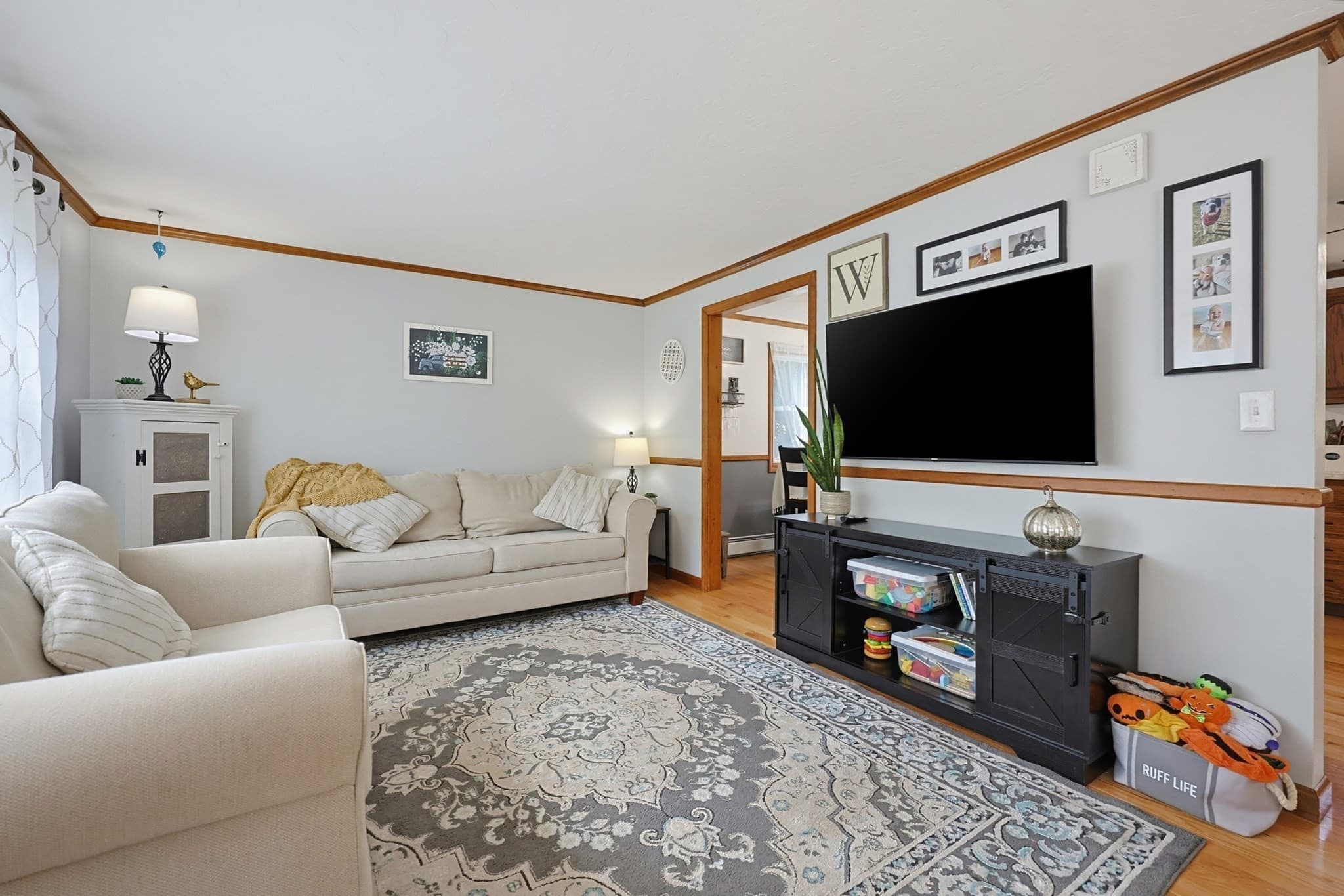 Single Family Residence at 450 Hartford Ave East, Uxbridge MA 01569, Uxbridge, photo 4 of 42