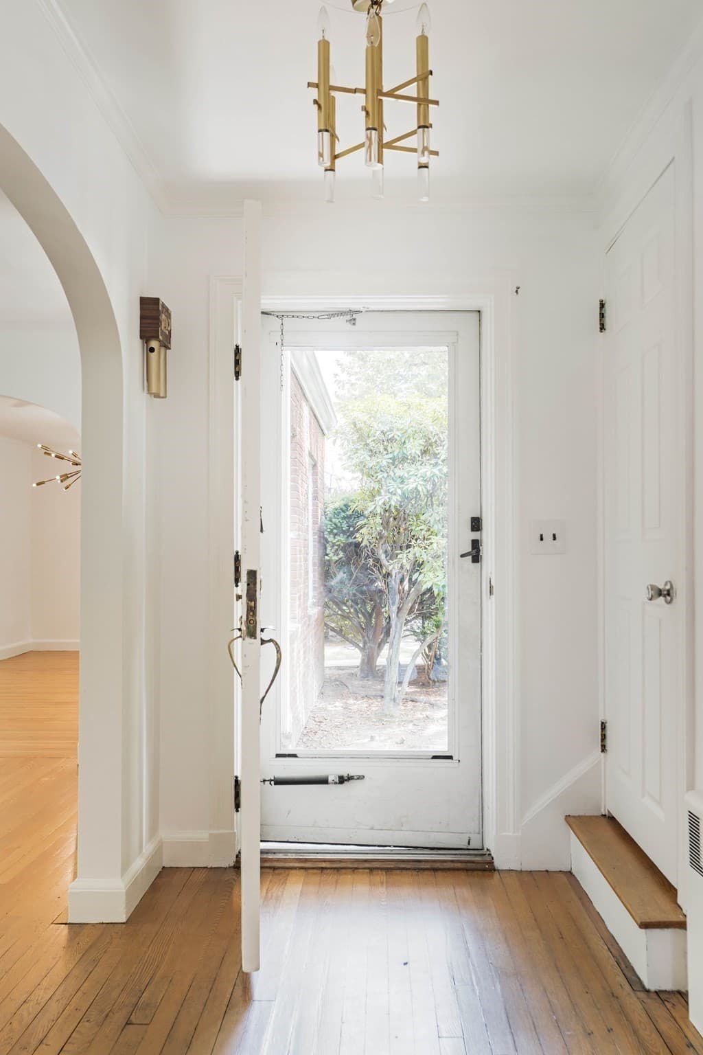 Single Family Residence at 77 Jordan Rd, Brookline MA 02446, Brookline, photo 3 of 26