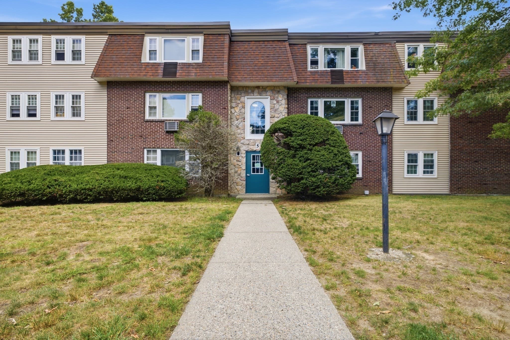 Condominium at 180 Main St (Building 5) # 5205, Bridgewater MA 02324, Bridgewater, photo 12 of 40