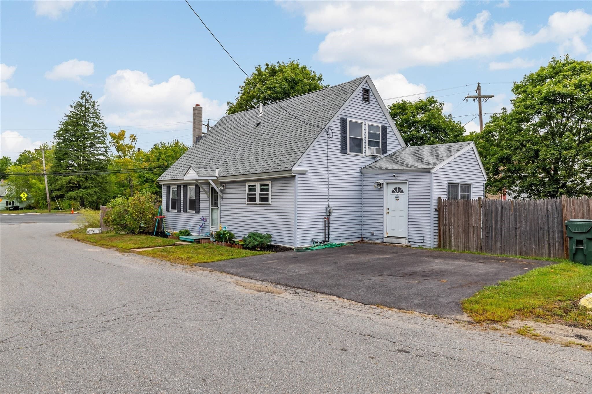 Single Family Residence at 14 Benjamin St, Winchendon MA 01475, Winchendon, photo 2 of 27