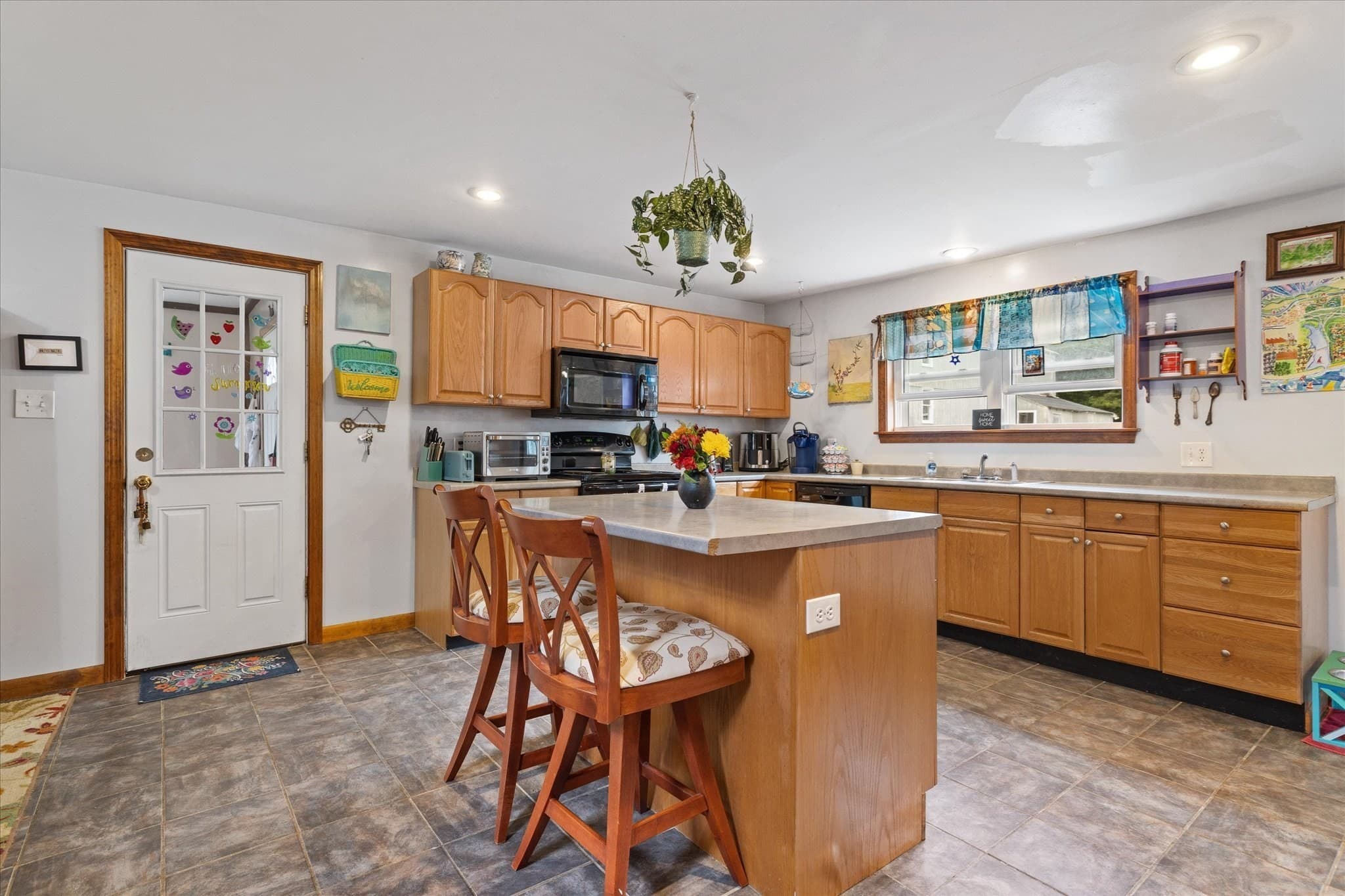 Single Family Residence at 14 Benjamin St, Winchendon MA 01475, Winchendon, photo 4 of 27