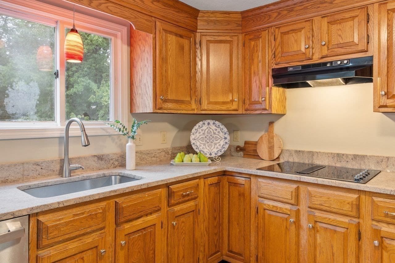 Single Family Residence at 56 Monteiro Way, North Andover MA 01845, North Andover, photo 5 of 41
