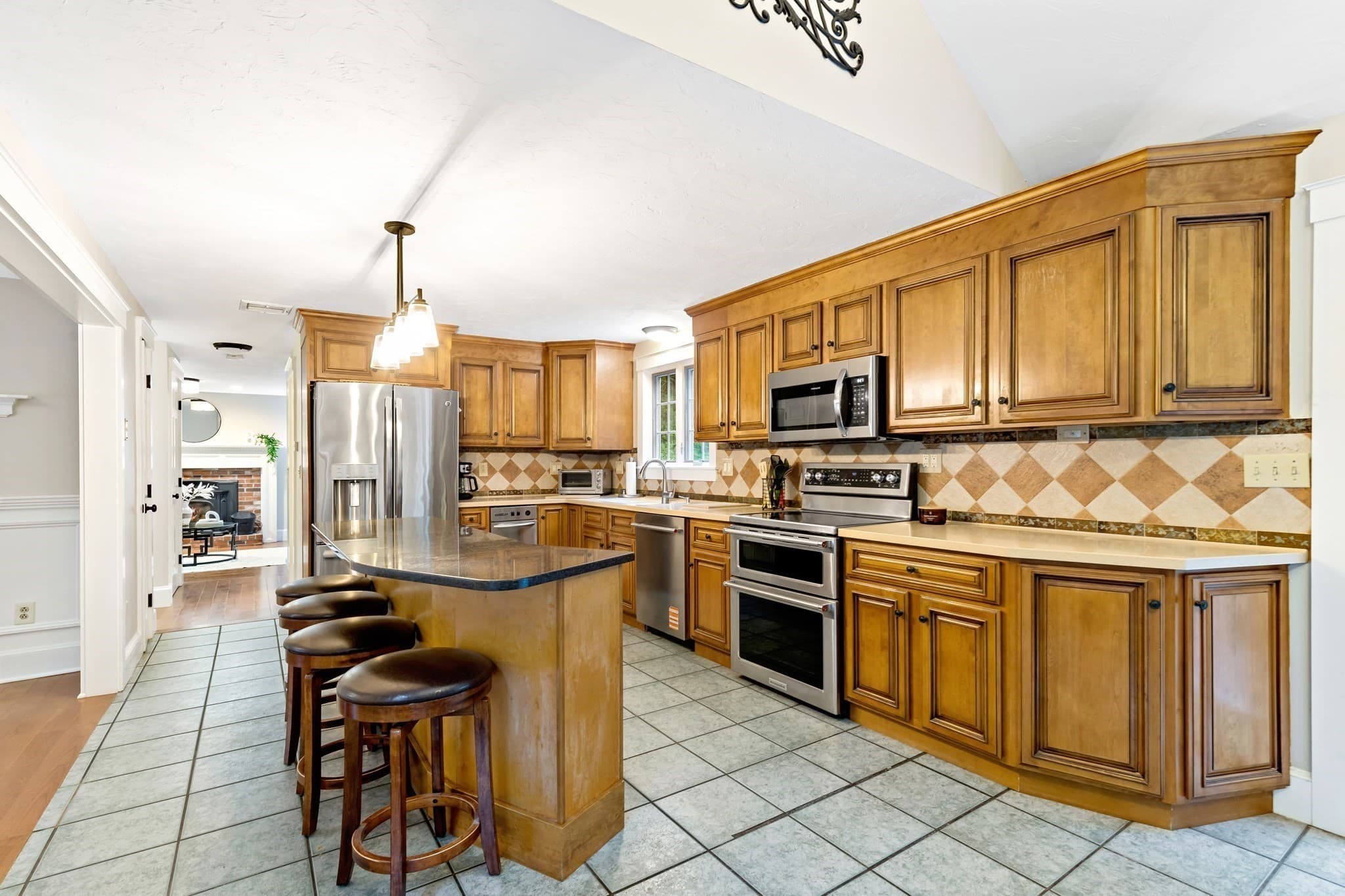 Single Family Residence at 18 Dinahs Way, Wareham MA 02571, Wareham, photo 8 of 42