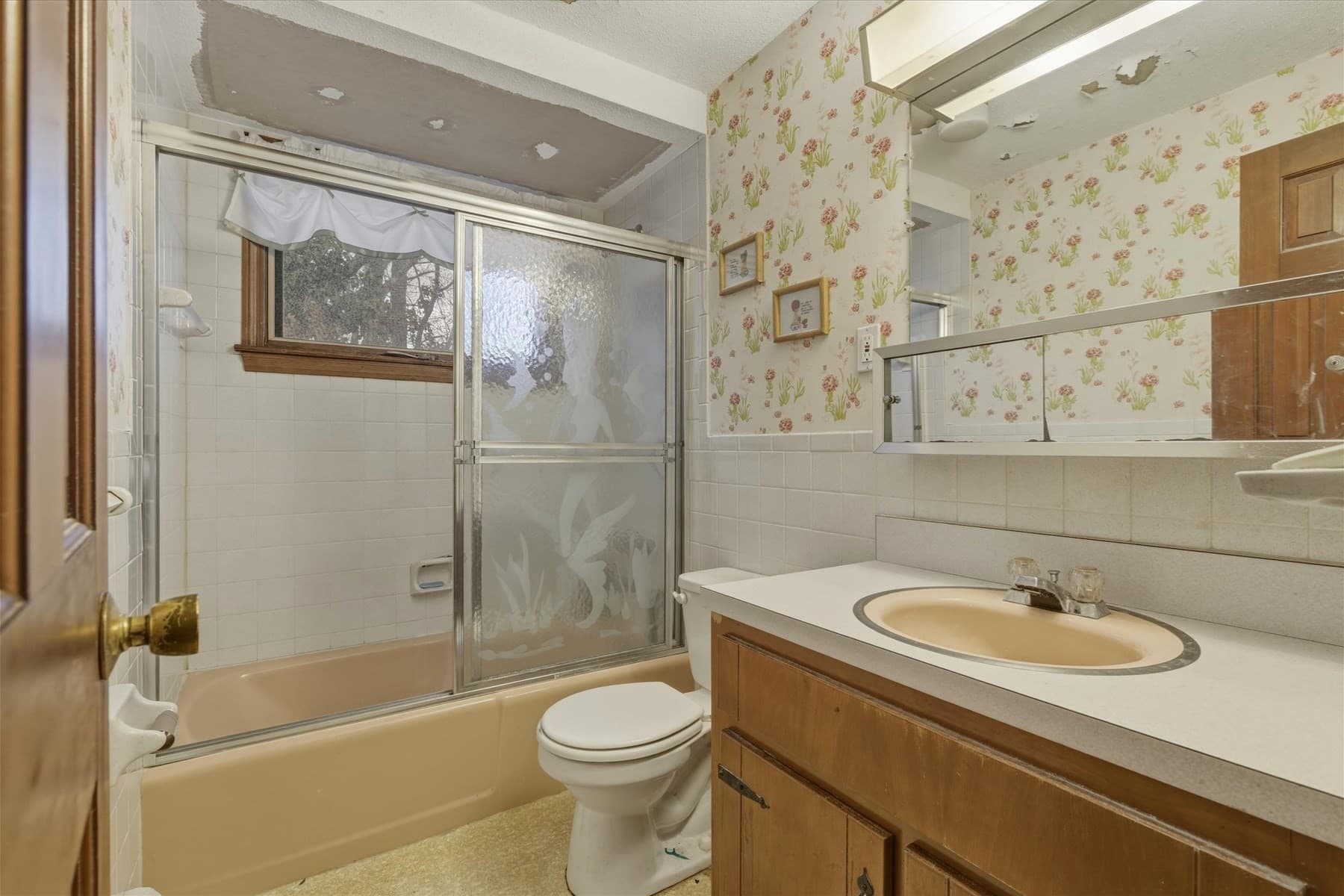 Single Family Residence at 36 Lakewood Dr, Harwich MA 02645, Harwich, photo 12 of 24