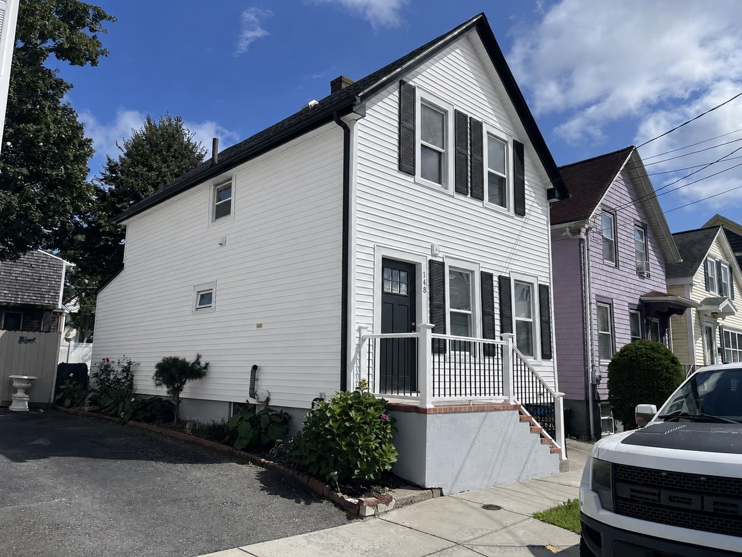 148 Cedar St, New Bedford MA 02740