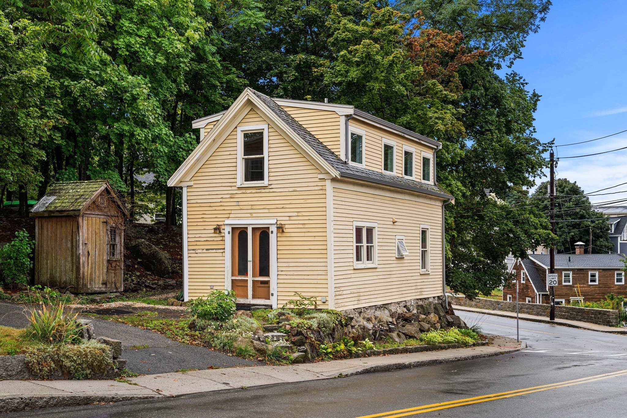 1105 Washington, Gloucester MA 01930