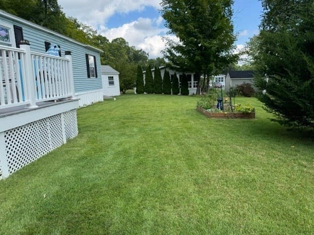 Mobile Home at 9 Jordan Way, Pepperell MA 01463, photo 2 of 31