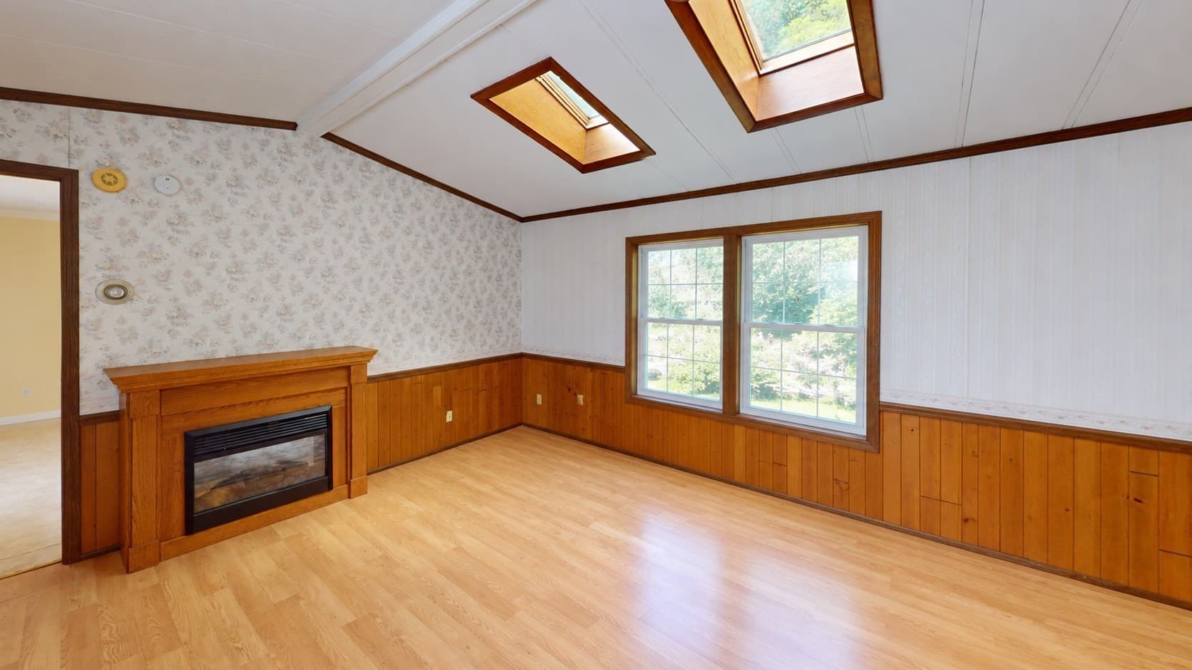 Mobile Home at 9 Jordan Way, Pepperell MA 01463, photo 9 of 31