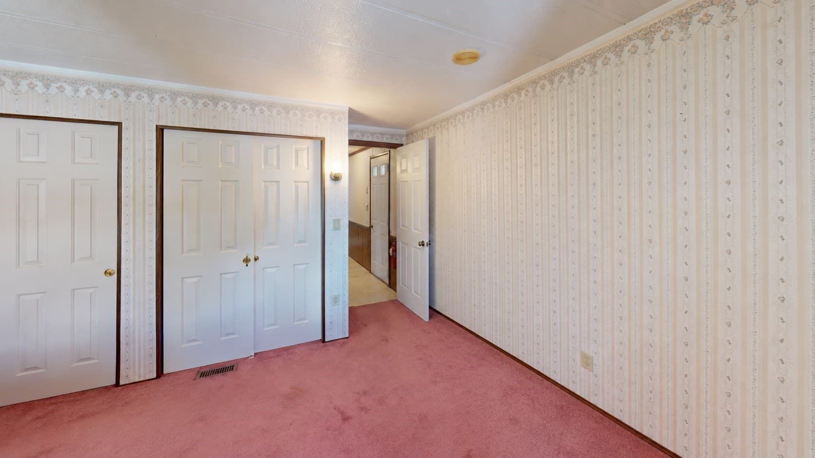 Mobile Home at 9 Jordan Way, Pepperell MA 01463, photo 25 of 31