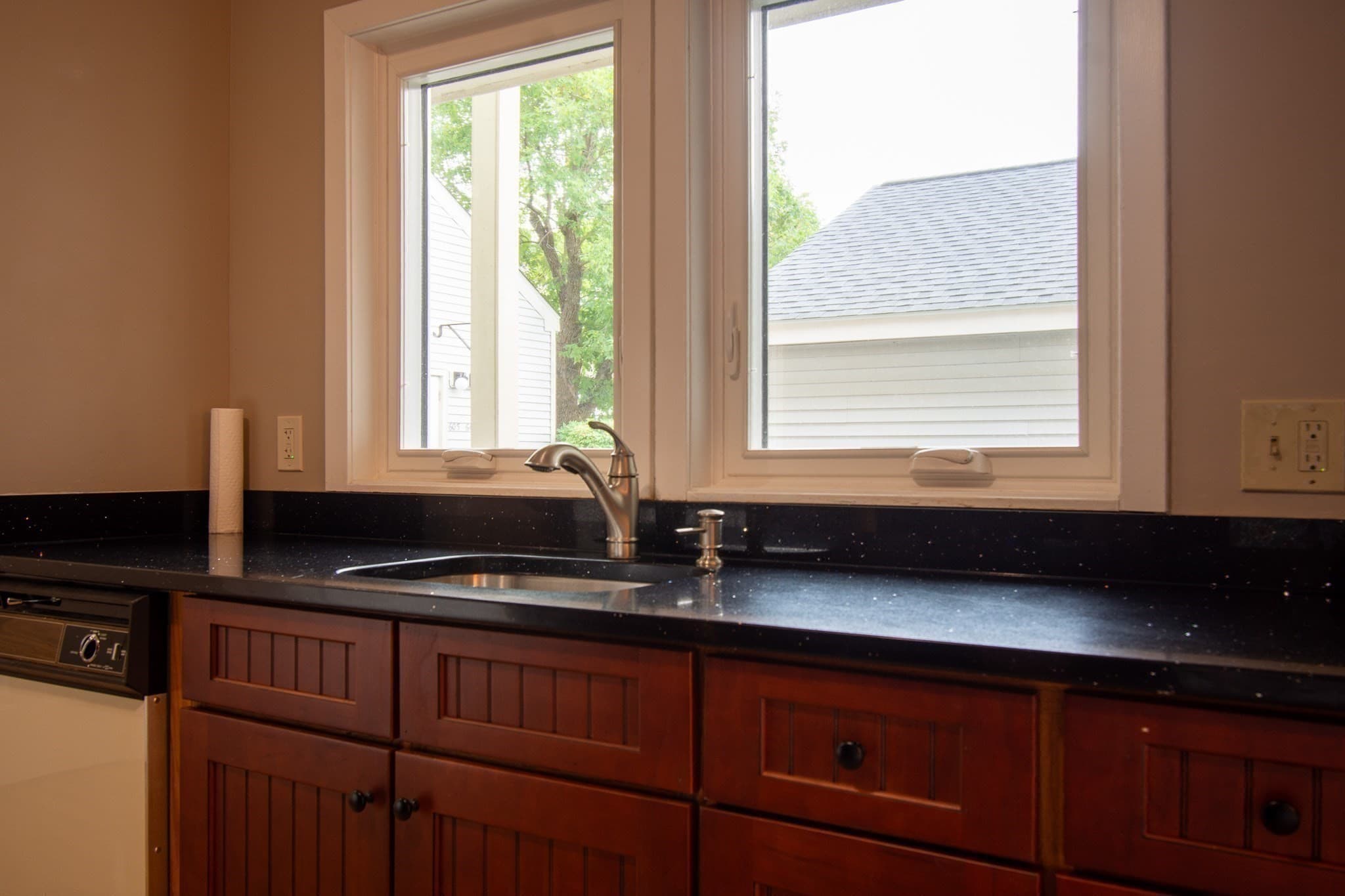 Condominium at 604 Beacon Park # 604, Webster MA 01570, Webster, photo 12 of 38