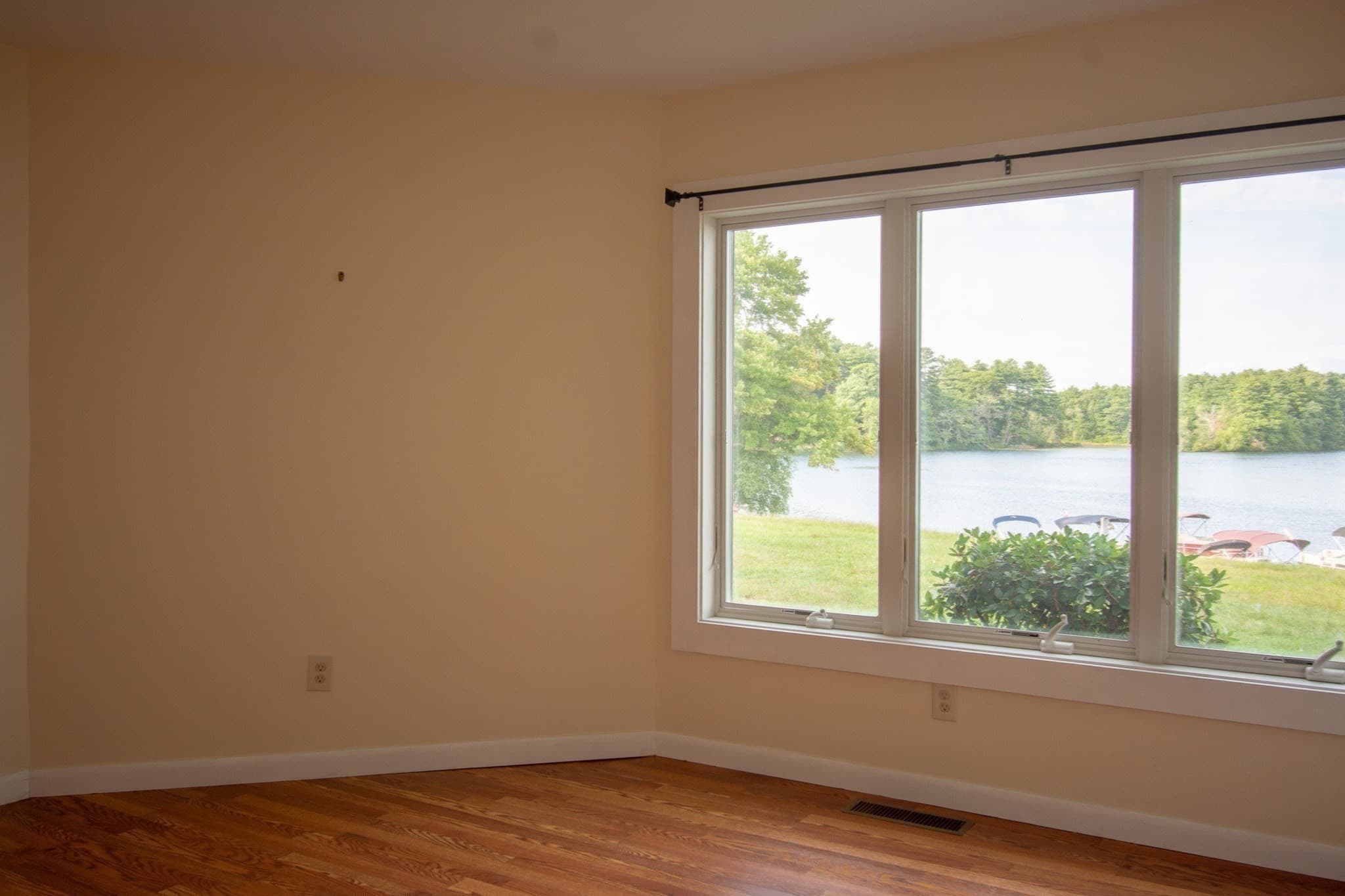 Condominium at 604 Beacon Park # 604, Webster MA 01570, Webster, photo 18 of 38