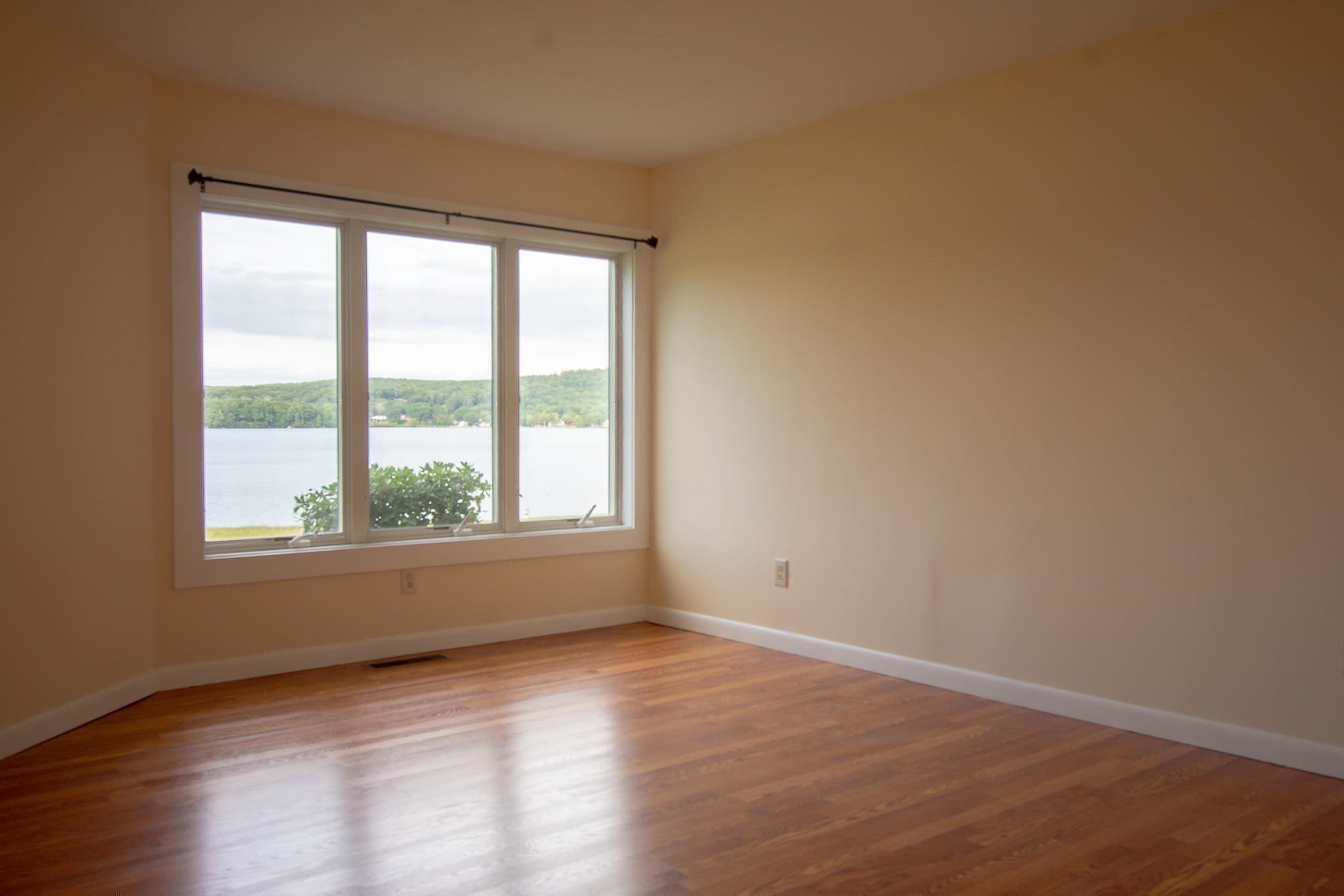 Condominium at 604 Beacon Park # 604, Webster MA 01570, Webster, photo 19 of 38