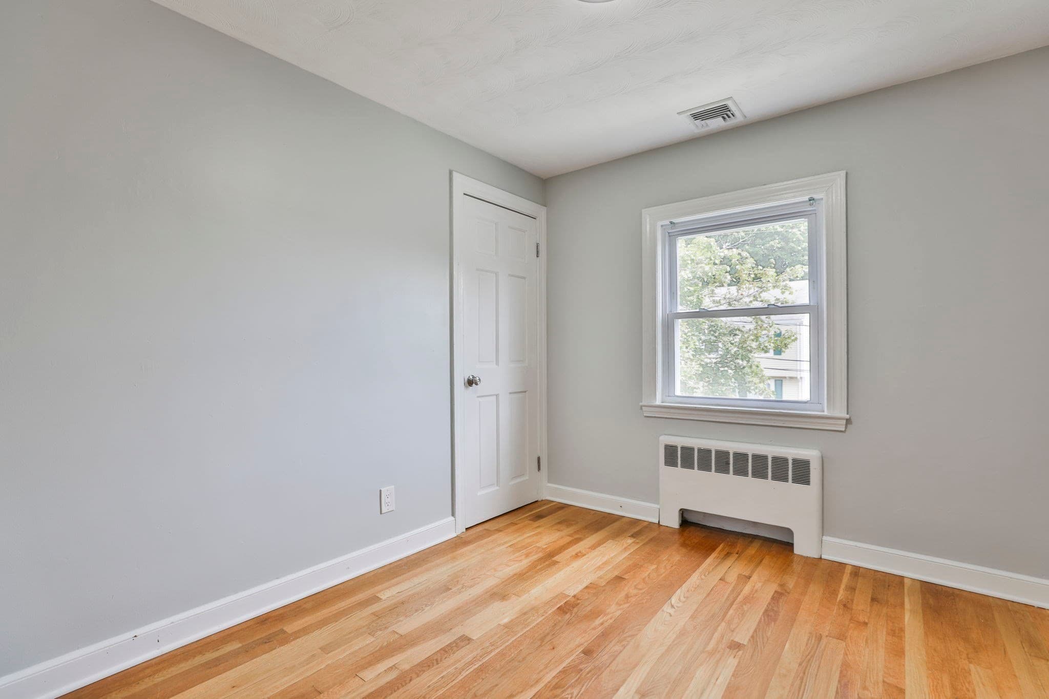 Condominium at 10 Rose Ave # 10, Watertown MA 02472, Watertown, photo 23 of 36