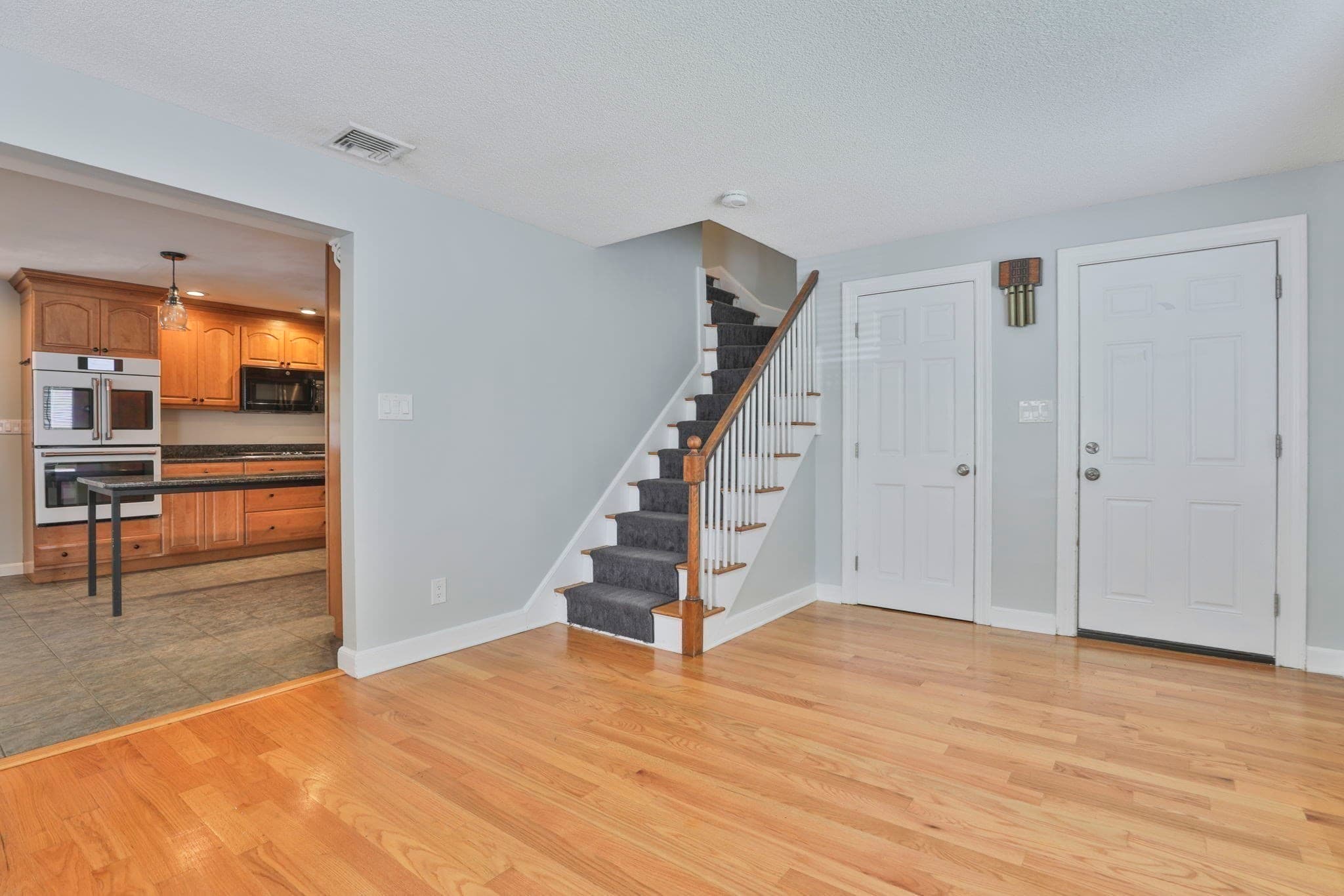 Condominium at 10 Rose Ave # 10, Watertown MA 02472, Watertown, photo 7 of 36