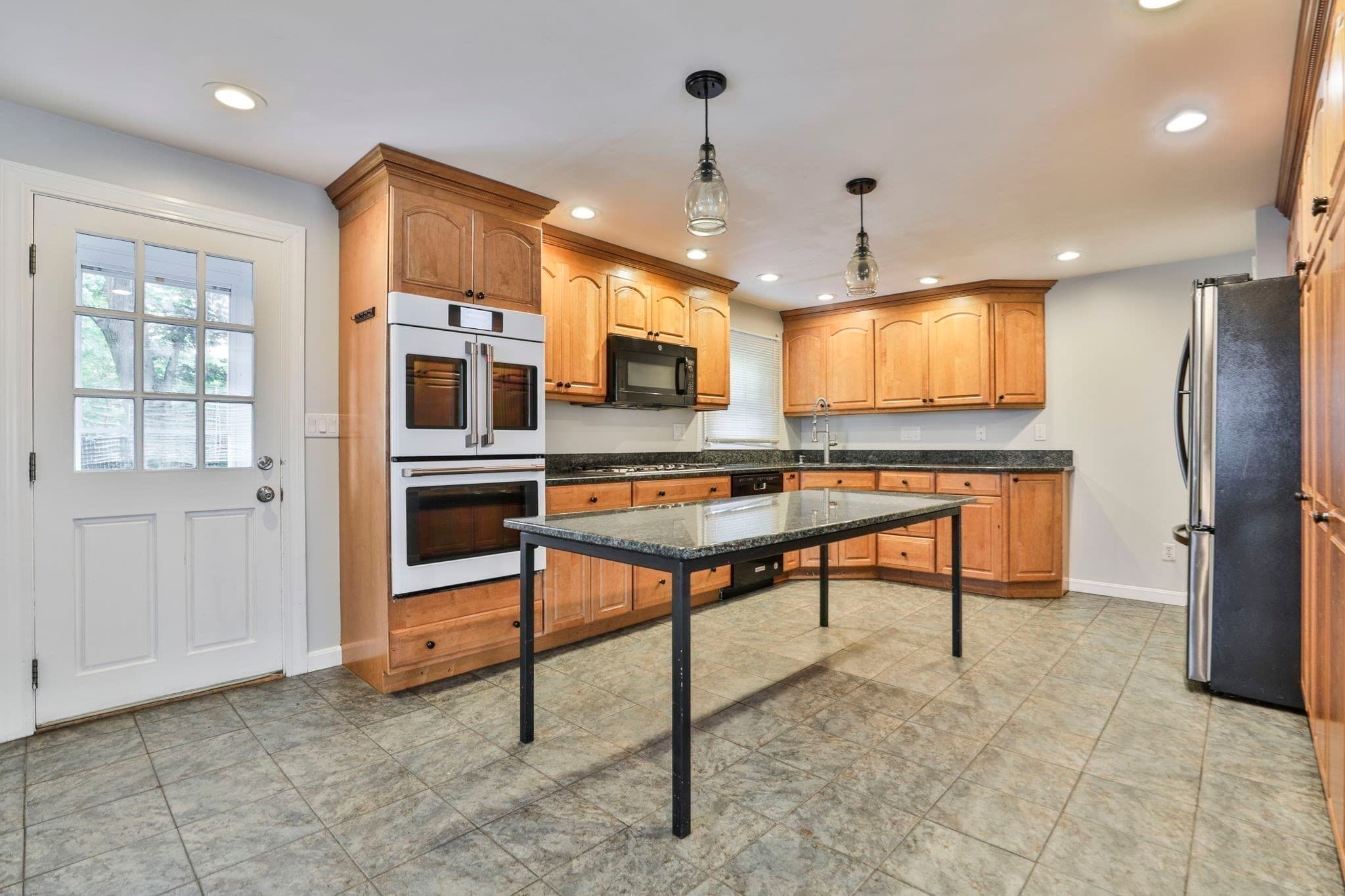 Condominium at 10 Rose Ave # 10, Watertown MA 02472, Watertown, photo 9 of 36