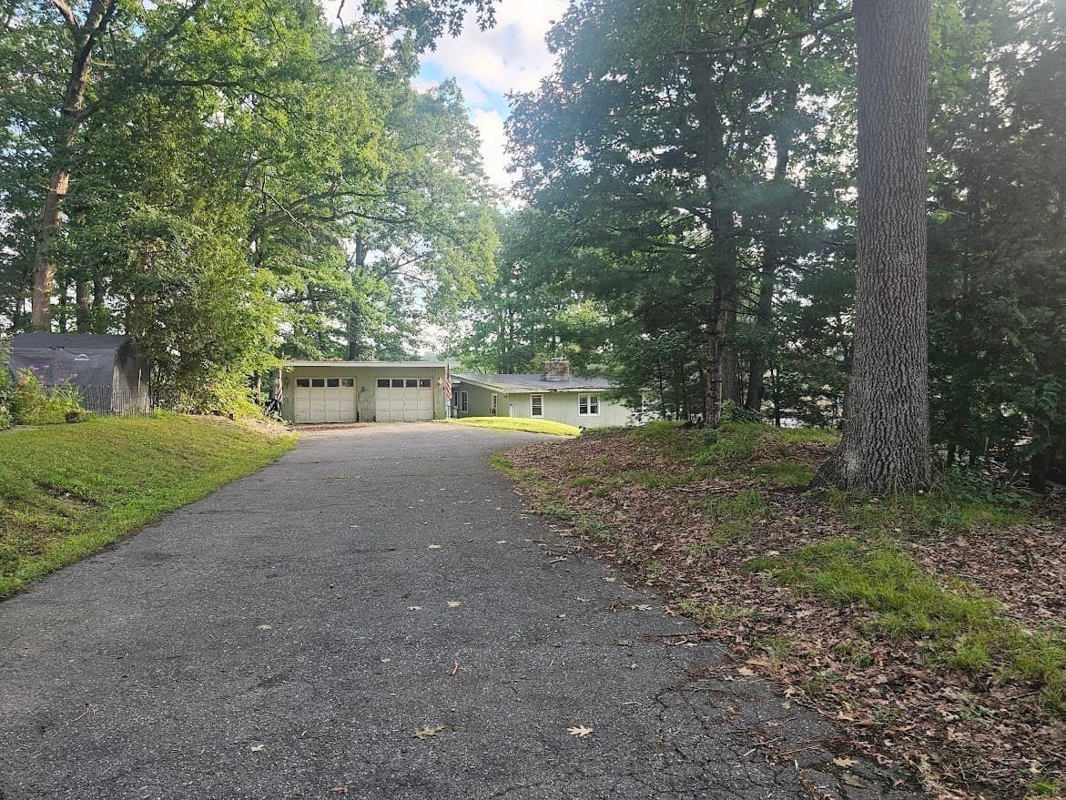 Single Family Residence at 12 Hemlock Drive, Lunenburg MA 01462, Lunenburg, photo 6 of 10