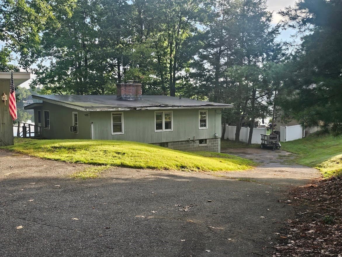 Single Family Residence at 12 Hemlock Drive, Lunenburg MA 01462, Lunenburg, photo 5 of 10