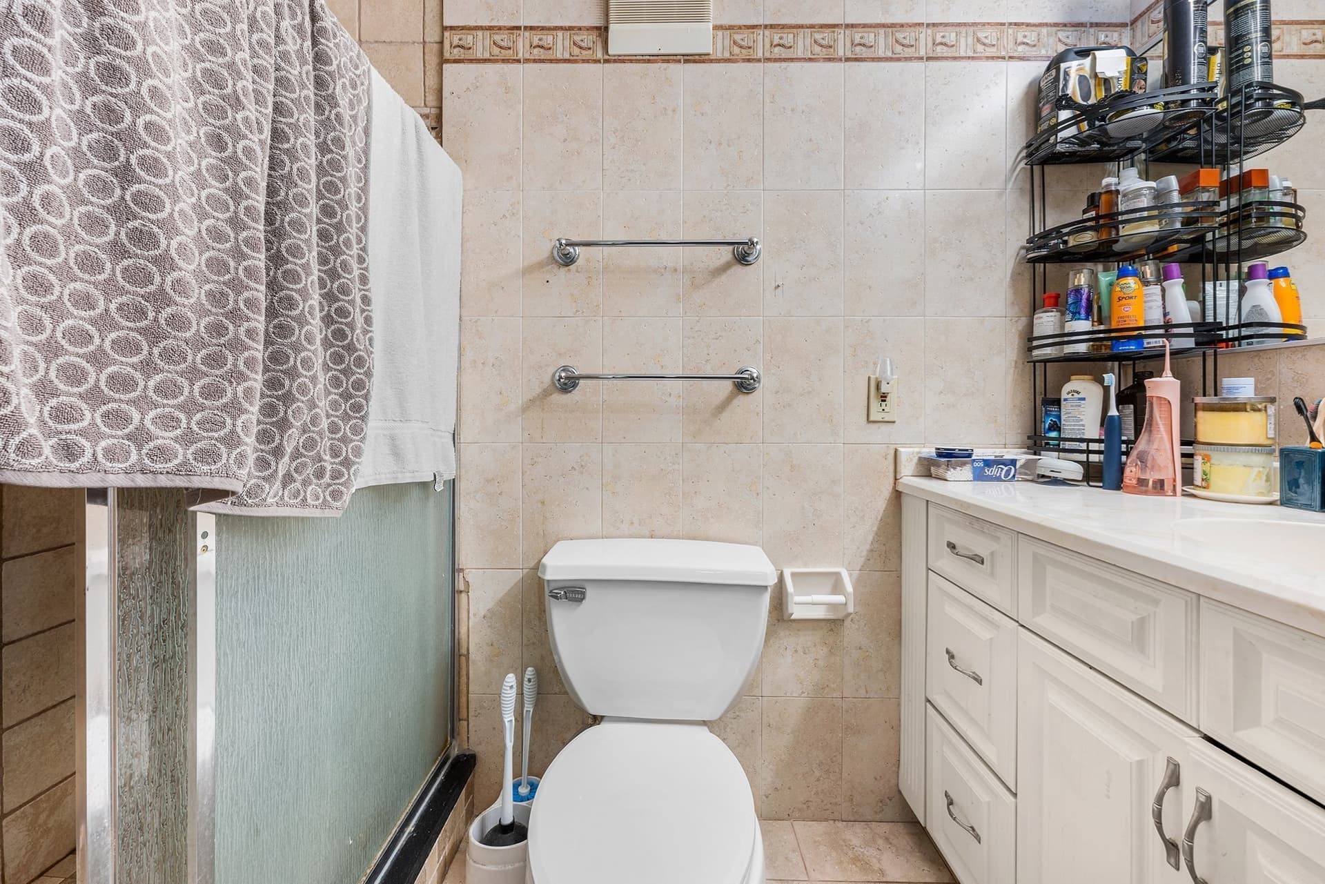 Condominium at 474 Revere Beach Blvd # 202, Revere MA 02151, photo 14 of 23