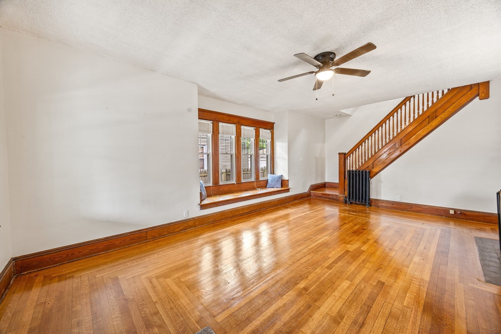 Single Family Residence at 136 Marsden Street, Springfield MA 01109, Springfield, photo 8 of 29