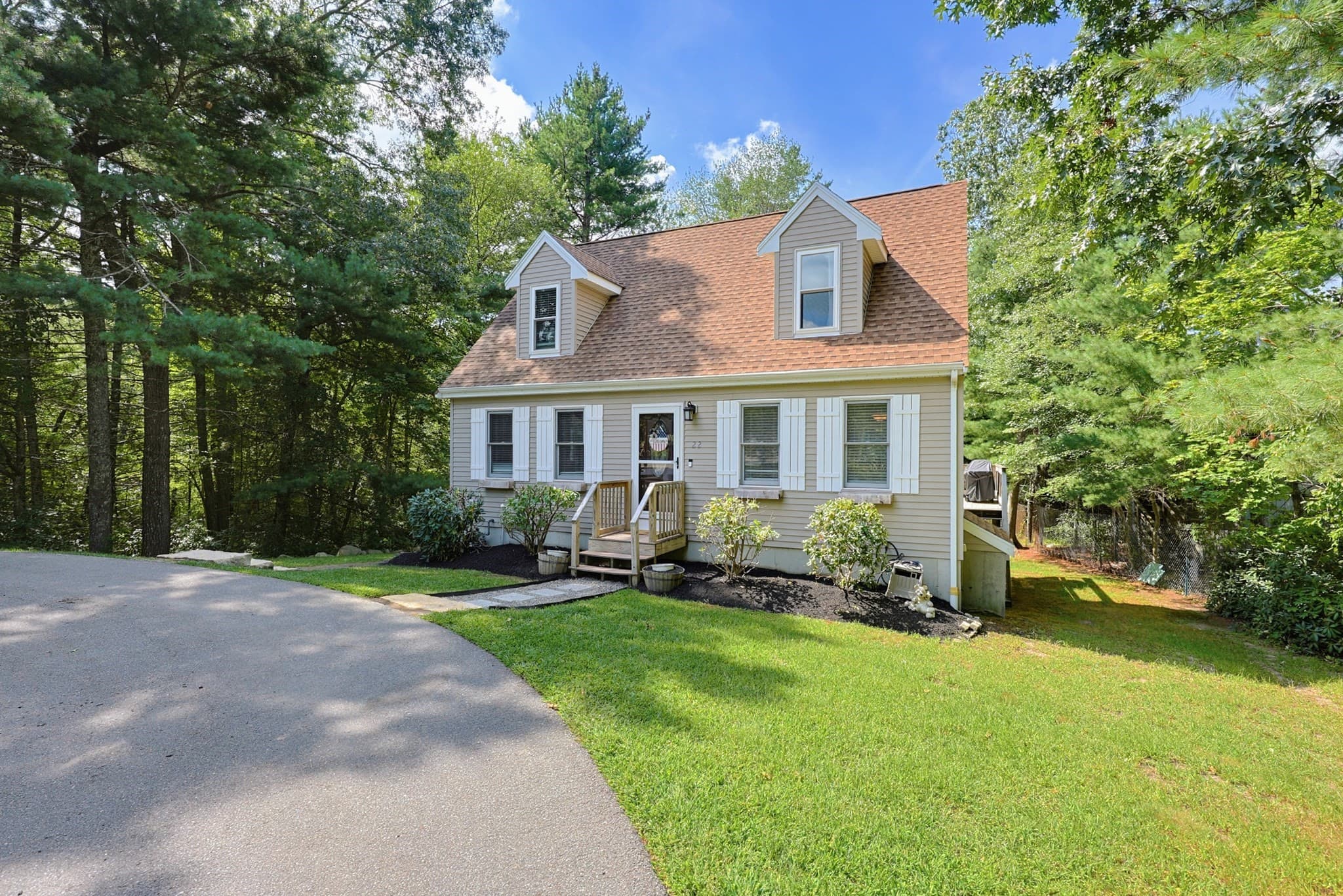 Single Family Residence at 22 Starrett Ave, Middleboro MA 02346, Middleboro, photo 2 of 36
