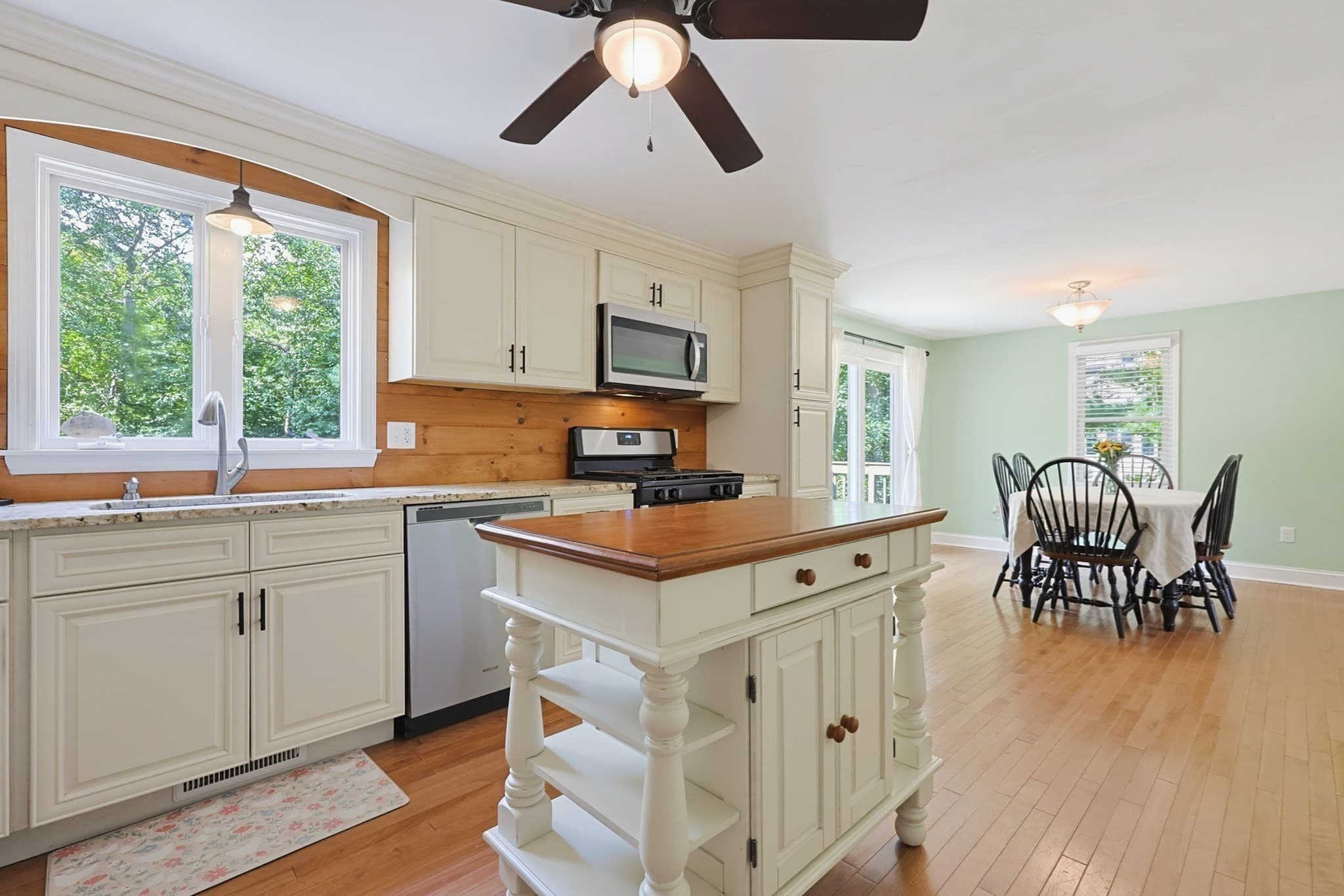 Single Family Residence at 22 Starrett Ave, Middleboro MA 02346, Middleboro, photo 9 of 36