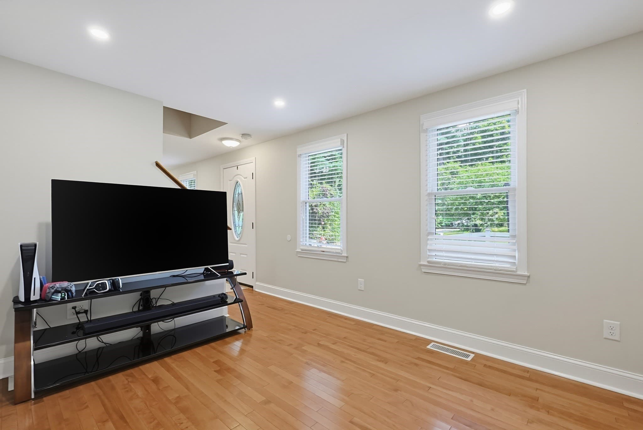 Single Family Residence at 22 Starrett Ave, Middleboro MA 02346, Middleboro, photo 18 of 36