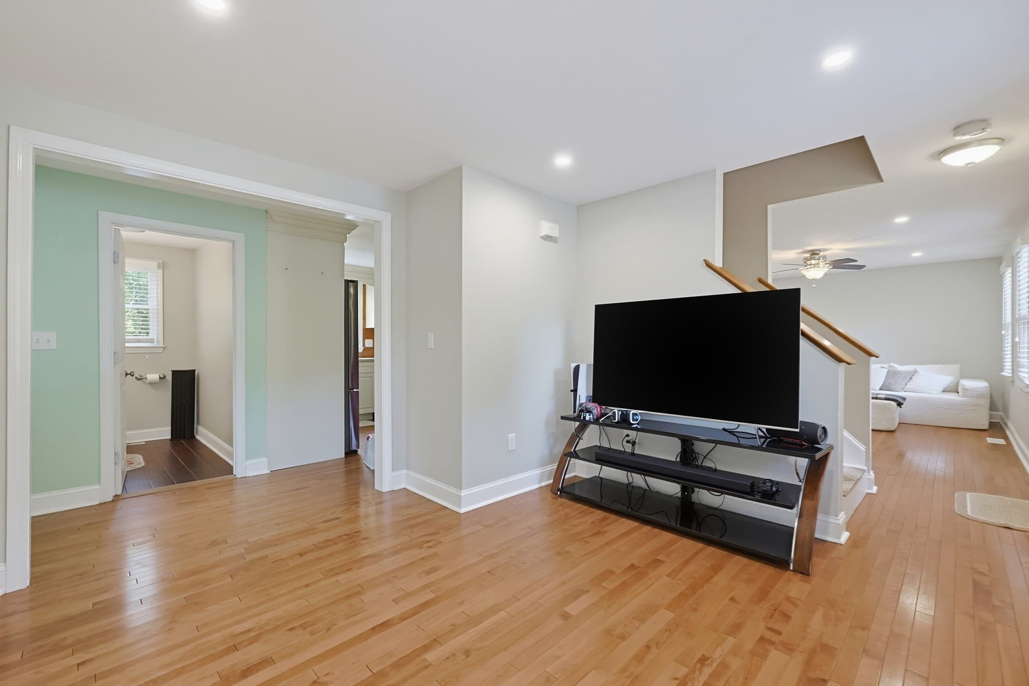 Single Family Residence at 22 Starrett Ave, Middleboro MA 02346, Middleboro, photo 15 of 36