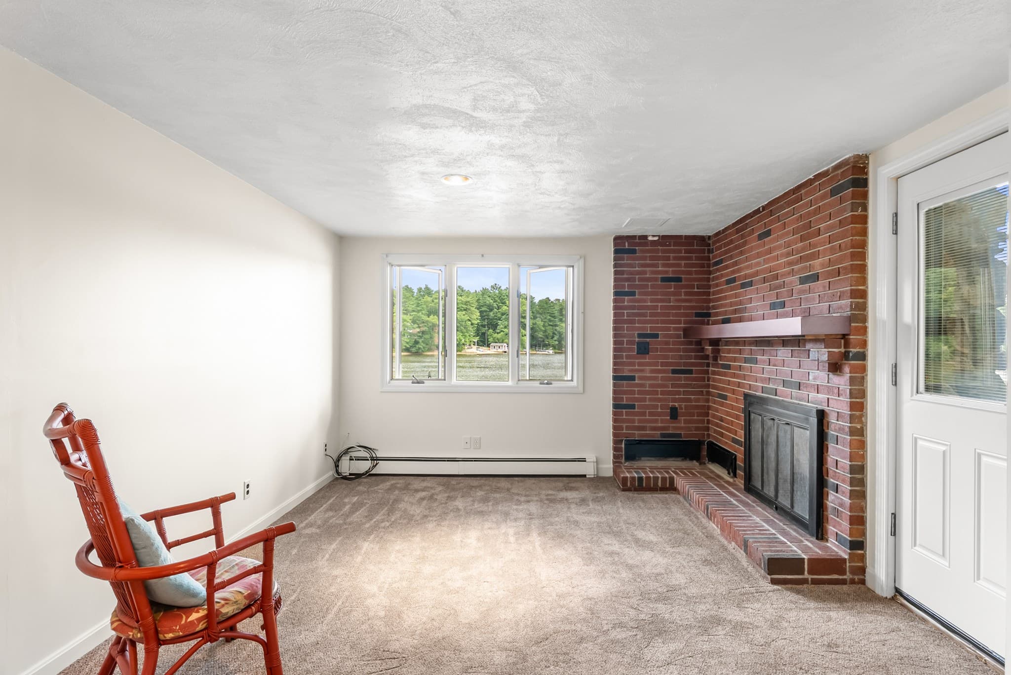 Single Family Residence at 290 Oakridge Ave, North Attleboro MA 02760, North Attleboro, photo 27 of 42