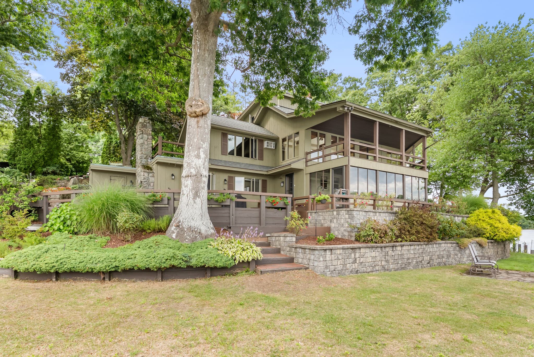 Single Family Residence at 290 Oakridge Ave, North Attleboro MA 02760, North Attleboro, photo 35 of 42