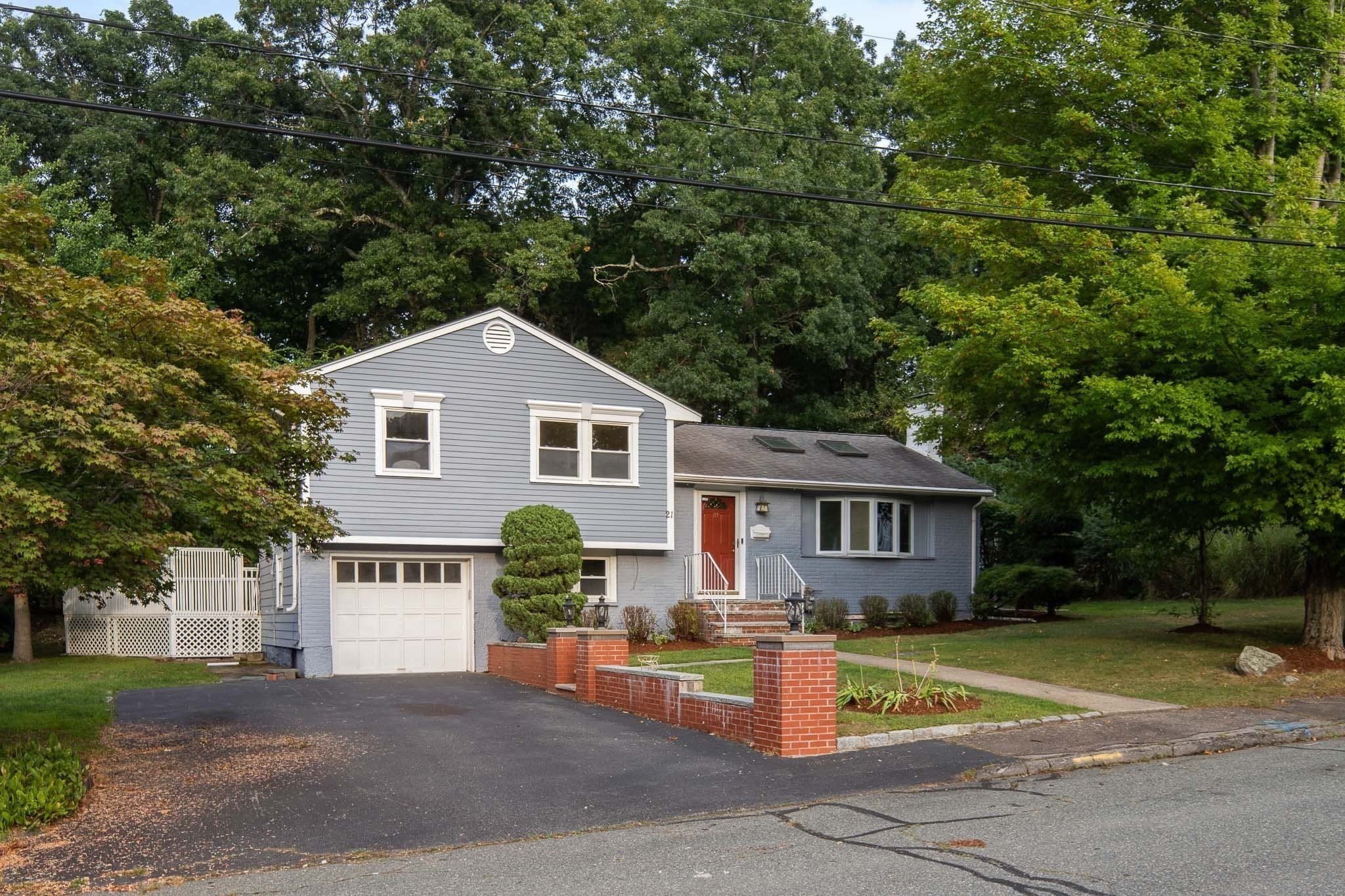 21 Turner Dr, Randolph MA 02368