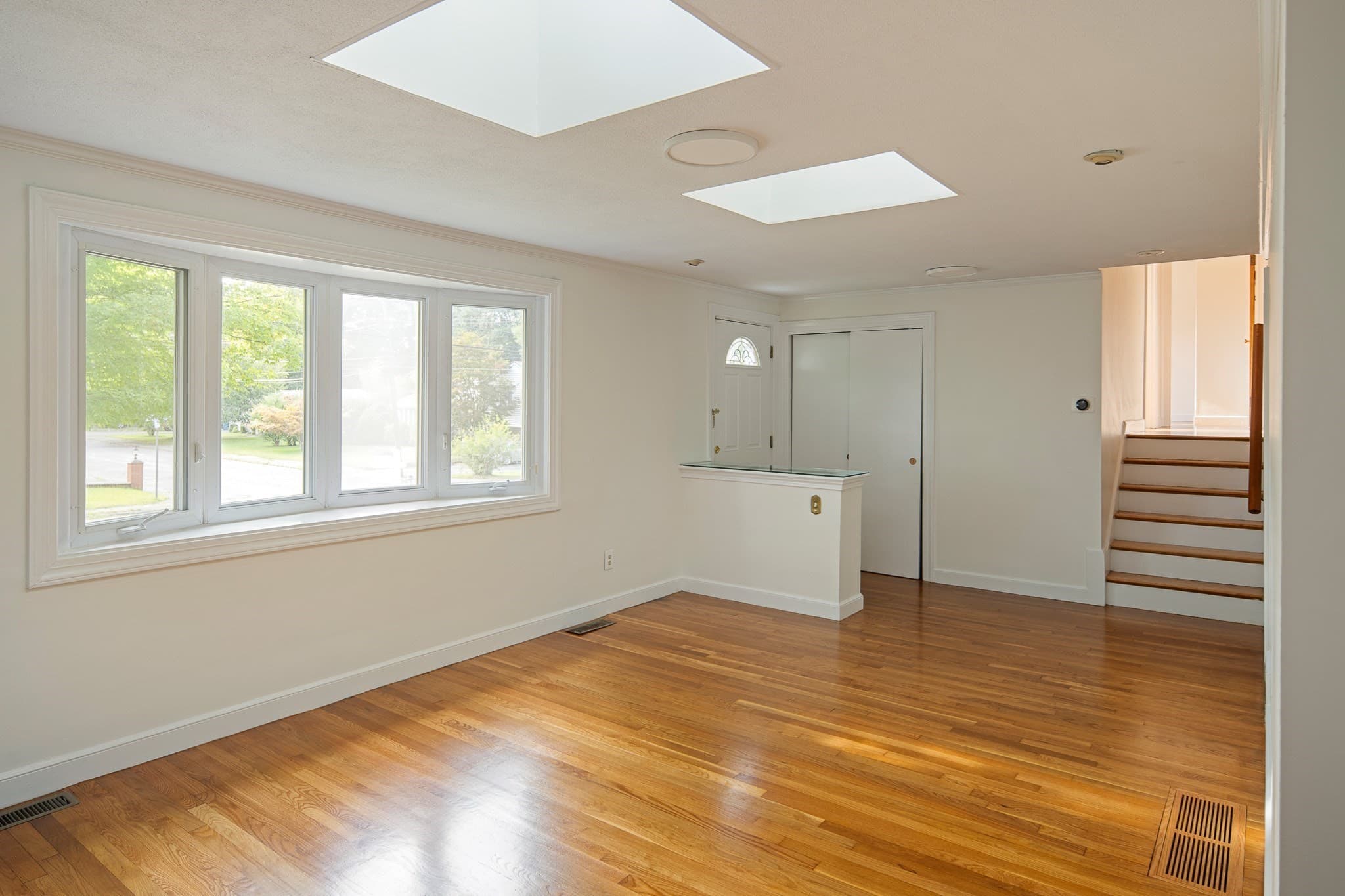 Single Family Residence at 21 Turner Dr, Randolph MA 02368, photo 10 of 39