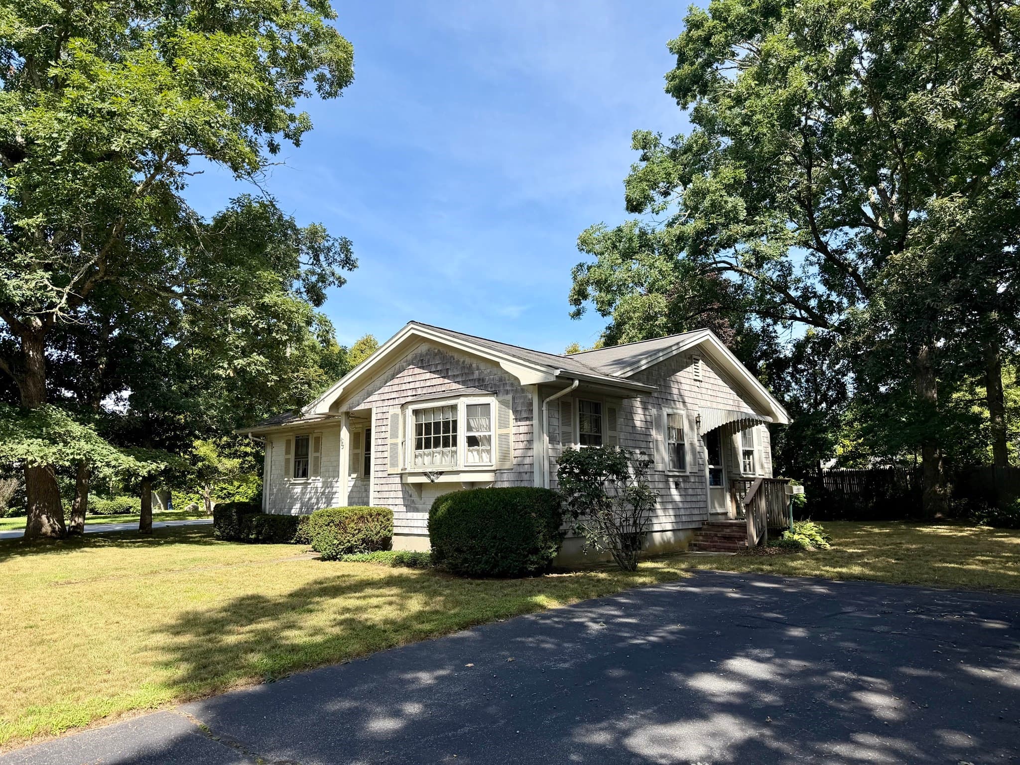 Single Family Residence at 1183 Dutton Street, New Bedford MA 02745, New Bedford, photo 2 of 17