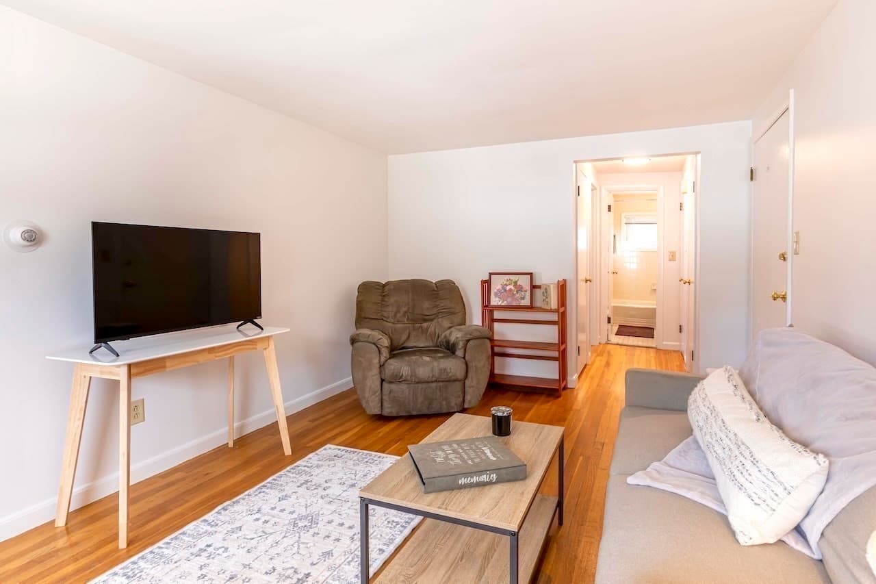 Condominium at 16 Richardson St # C, Wakefield MA 01880, Wakefield, photo 8 of 29