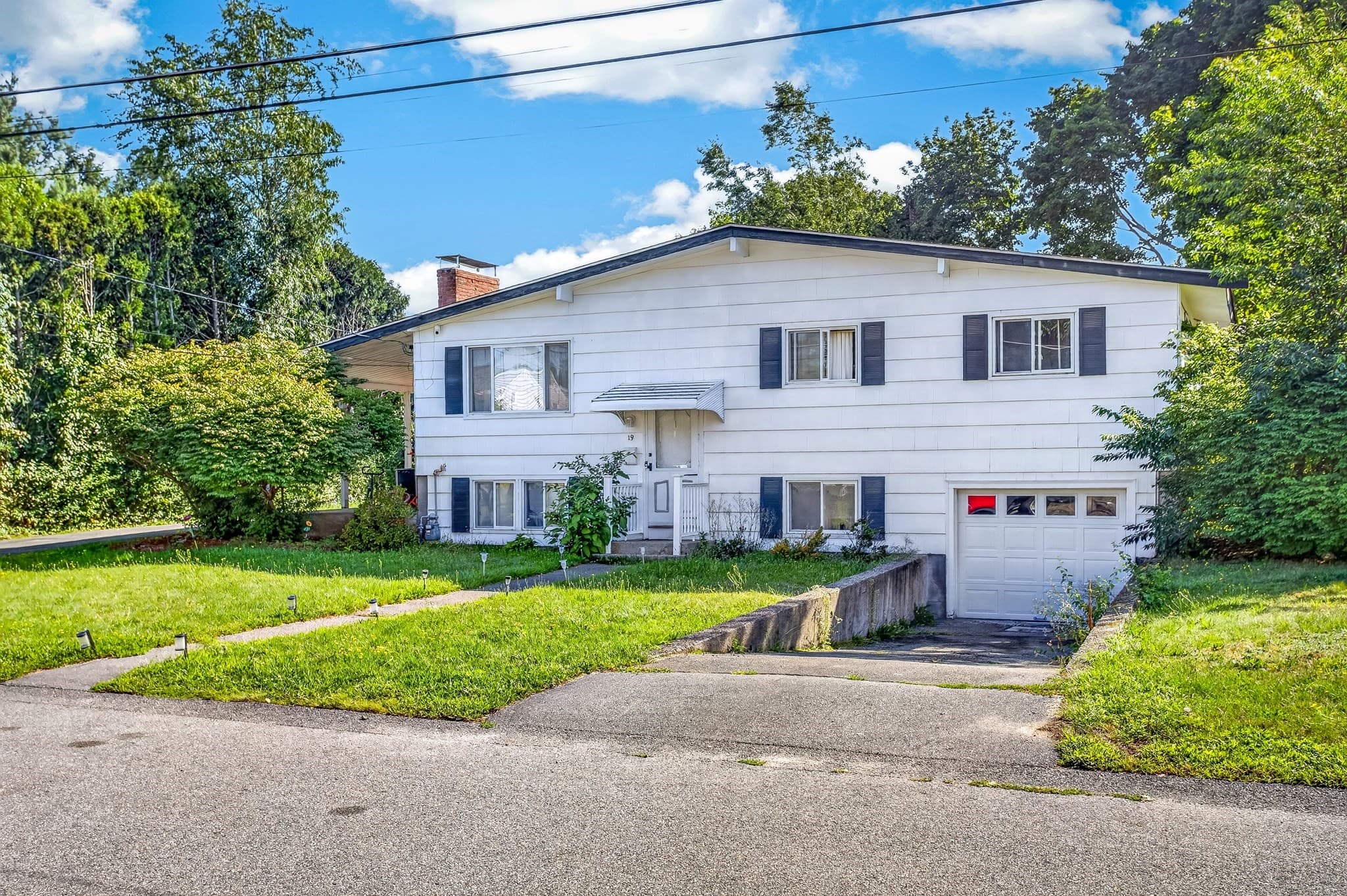 Single Family Residence at 19 Oak Ridge Dr E, Brockton MA 02301, Brockton, photo 4 of 33