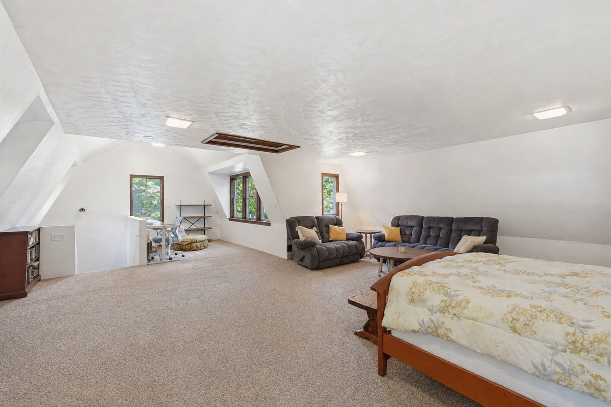 Condominium at 24 Briarcliff Ln # B, Spencer MA 01562, Spencer, photo 36 of 40