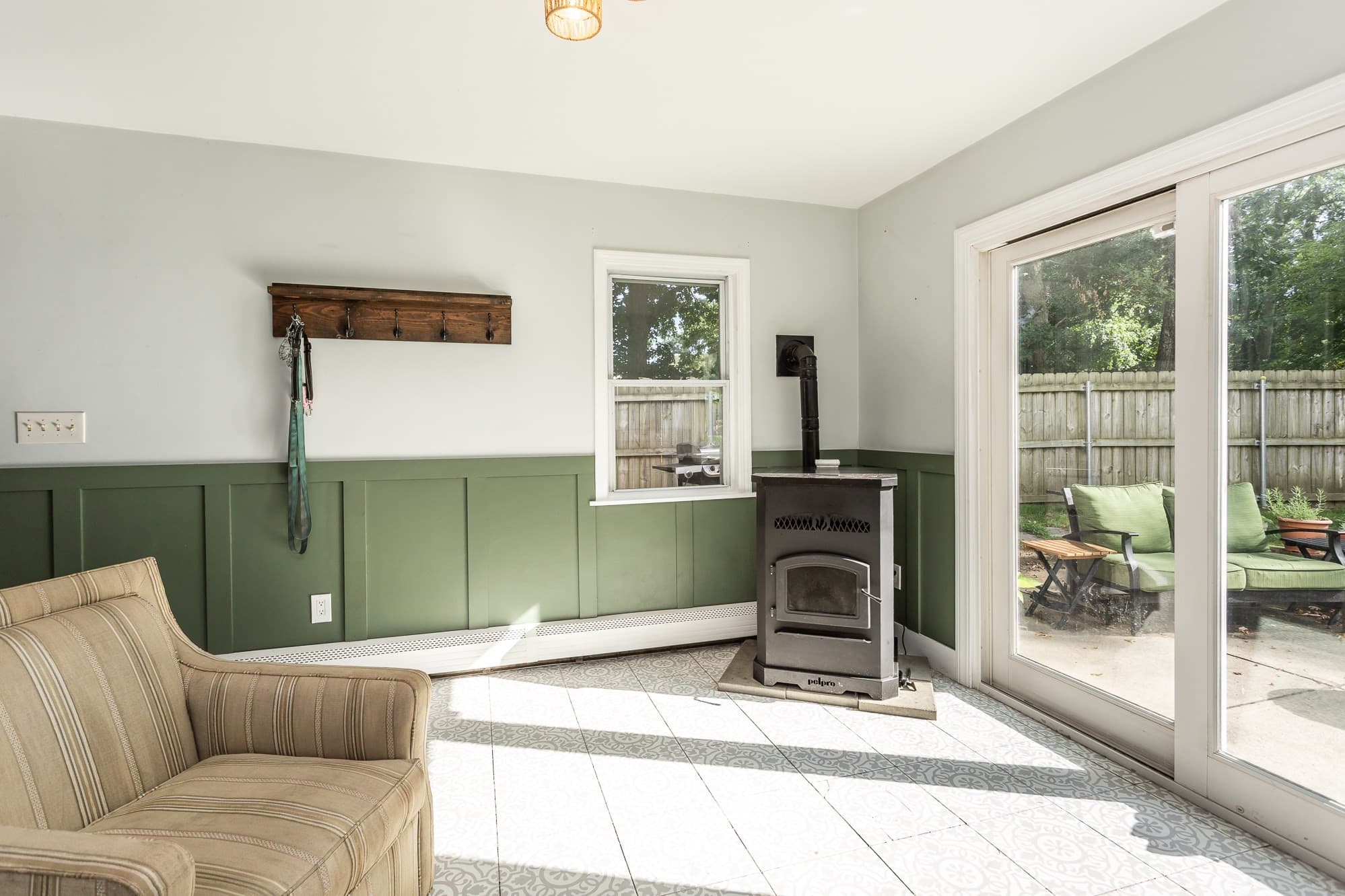 Single Family Residence at 719 Warren Ave, Swansea MA 02777, Swansea, photo 12 of 35