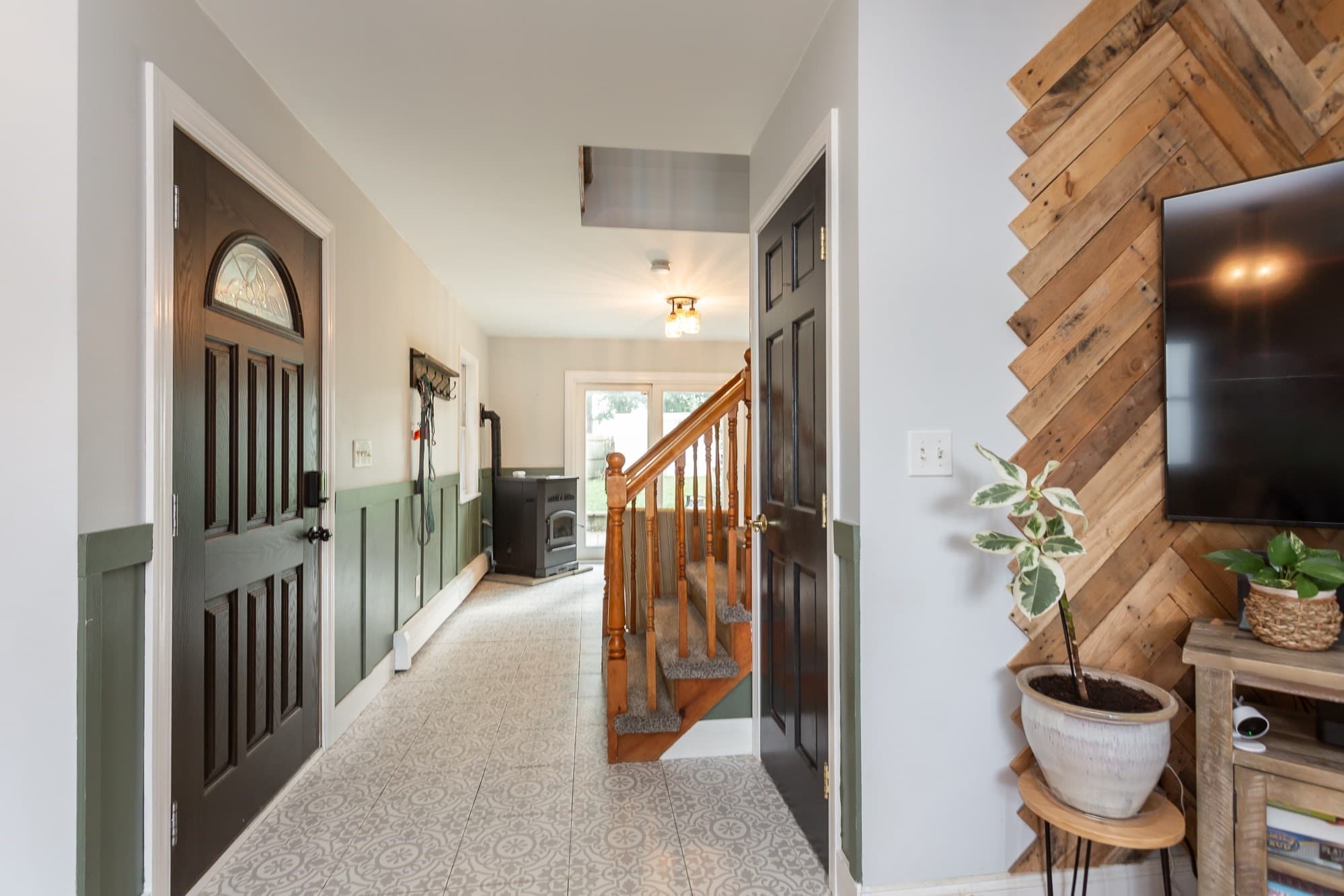 Single Family Residence at 719 Warren Ave, Swansea MA 02777, Swansea, photo 19 of 35