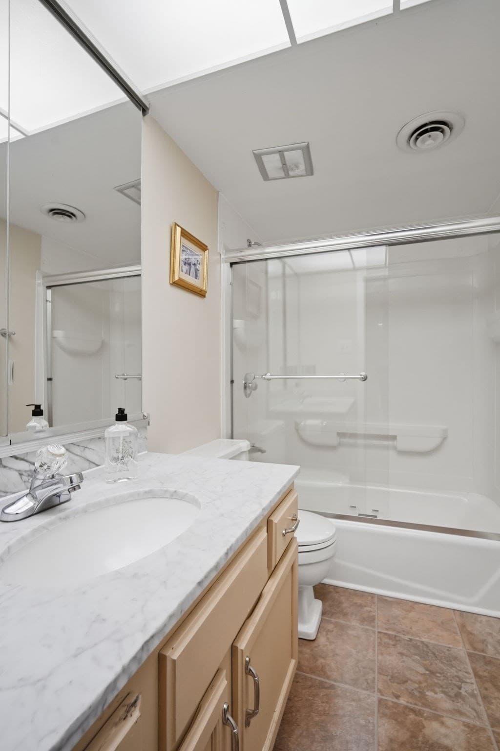 Condominium at 37 Williamsburg Dr # 37, Springfield MA 01108, Springfield, photo 20 of 36