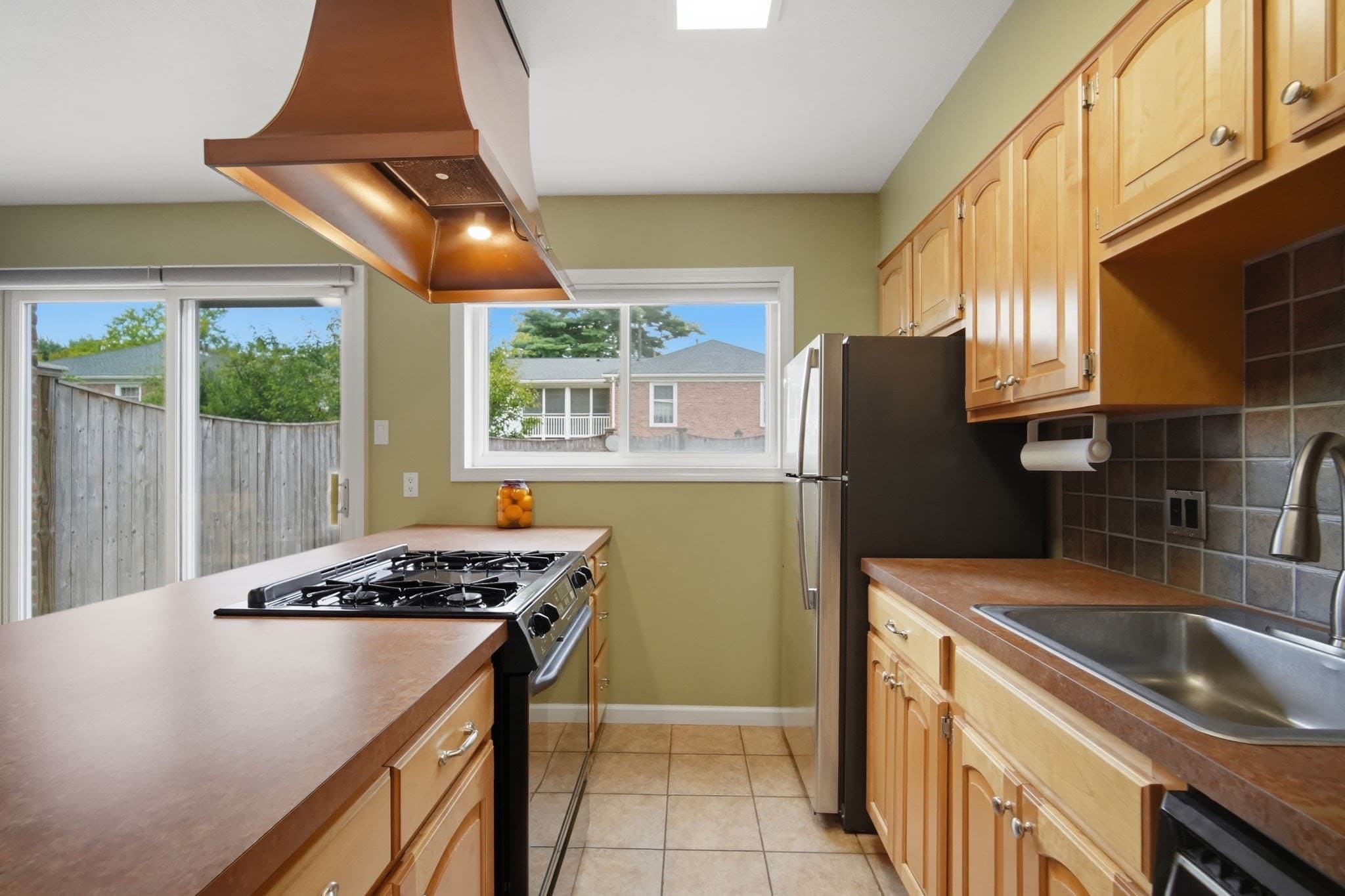 Condominium at 37 Williamsburg Dr # 37, Springfield MA 01108, Springfield, photo 9 of 36