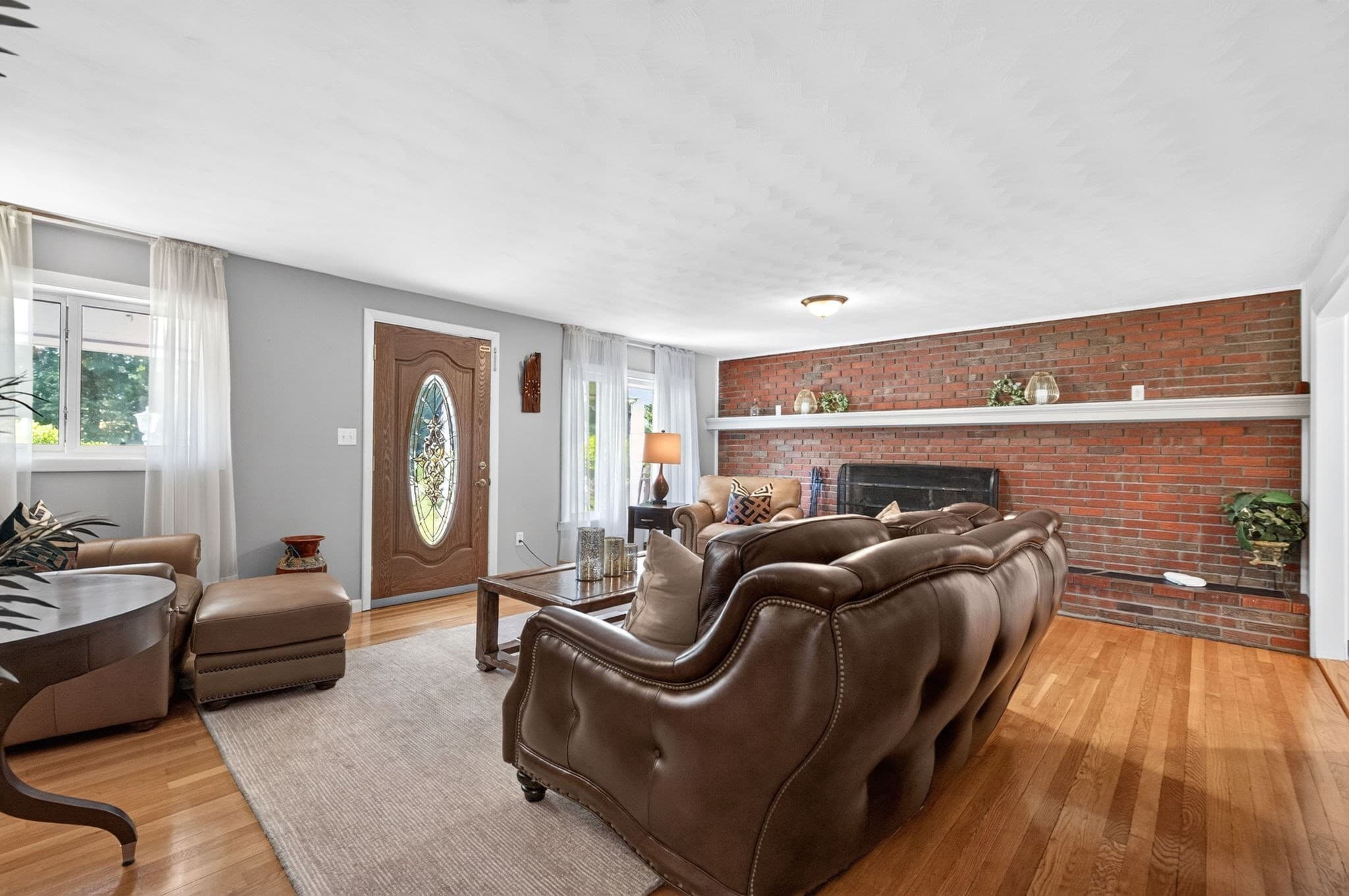 Single Family Residence at 215 Mendon Road, North Attleboro MA 02760, North Attleboro, photo 5 of 42