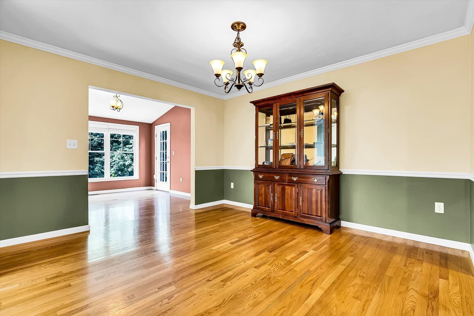 Attached (Townhouse/Rowhouse/Duplex) at 8 Paxton Ct # 8, Grafton MA 01536, photo 7 of 41