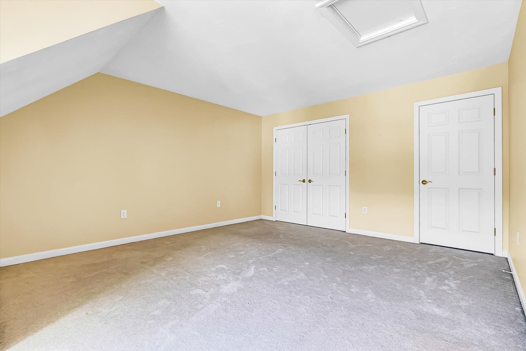 Attached (Townhouse/Rowhouse/Duplex) at 8 Paxton Ct # 8, Grafton MA 01536, photo 28 of 41