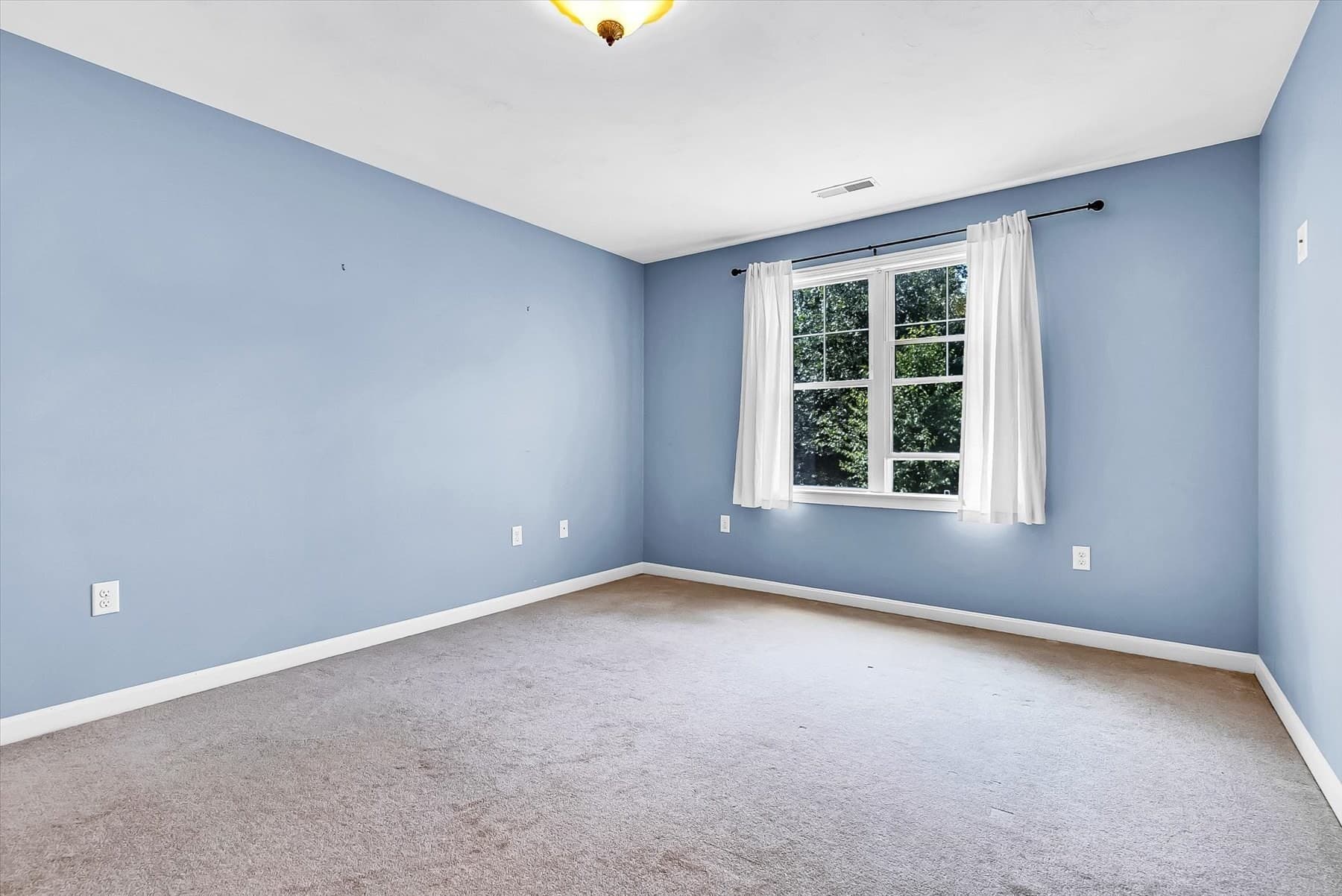 Attached (Townhouse/Rowhouse/Duplex) at 8 Paxton Ct # 8, Grafton MA 01536, photo 33 of 41