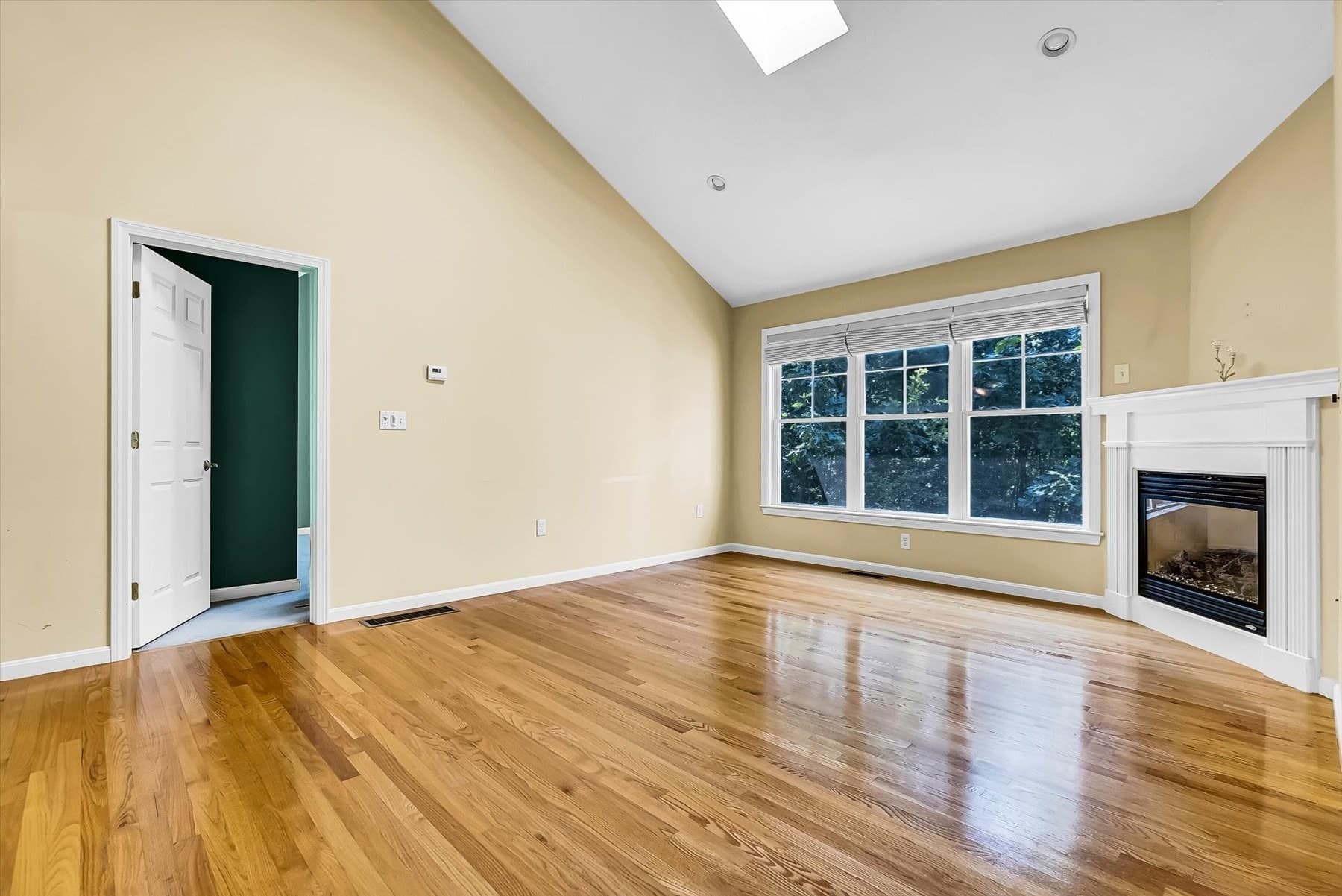 Attached (Townhouse/Rowhouse/Duplex) at 8 Paxton Ct # 8, Grafton MA 01536, photo 15 of 41