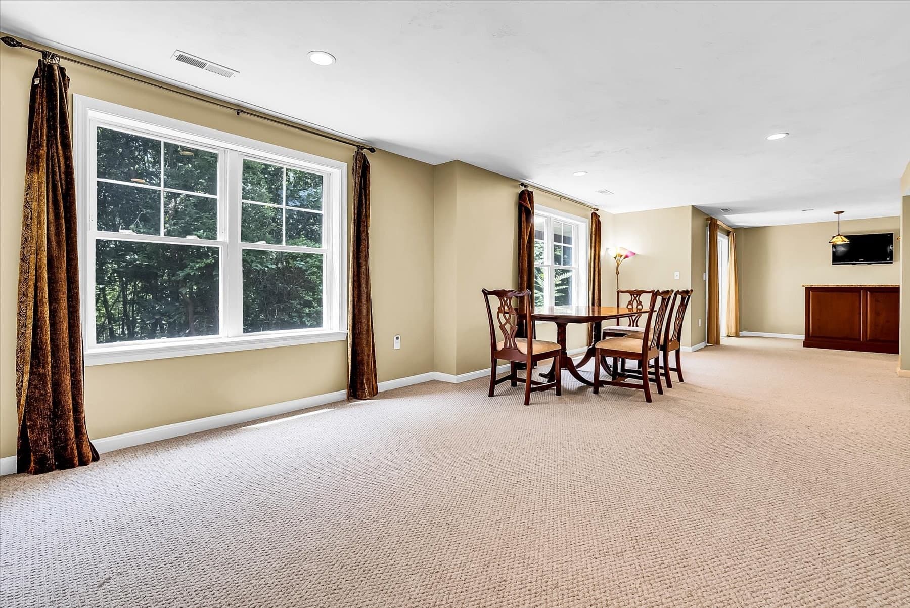 Attached (Townhouse/Rowhouse/Duplex) at 8 Paxton Ct # 8, Grafton MA 01536, photo 40 of 41